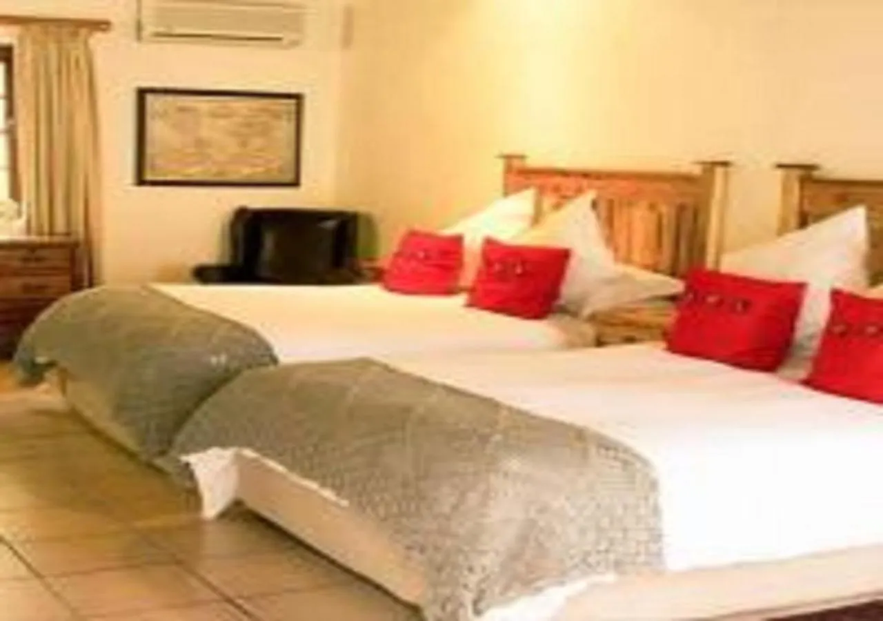 Bedroom, Bed in Matoppo Inn