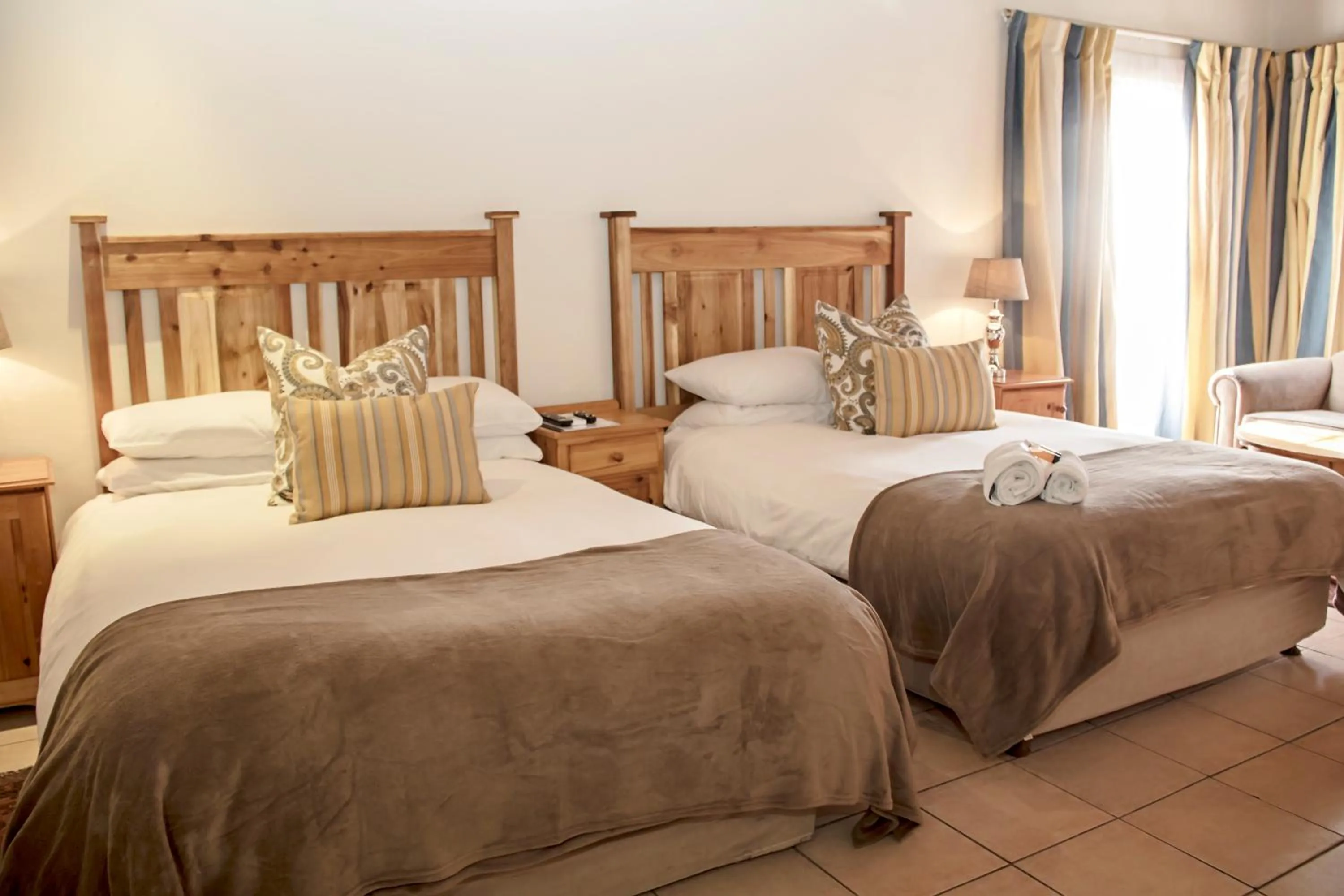 Photo of the whole room, Bed in Matoppo Inn