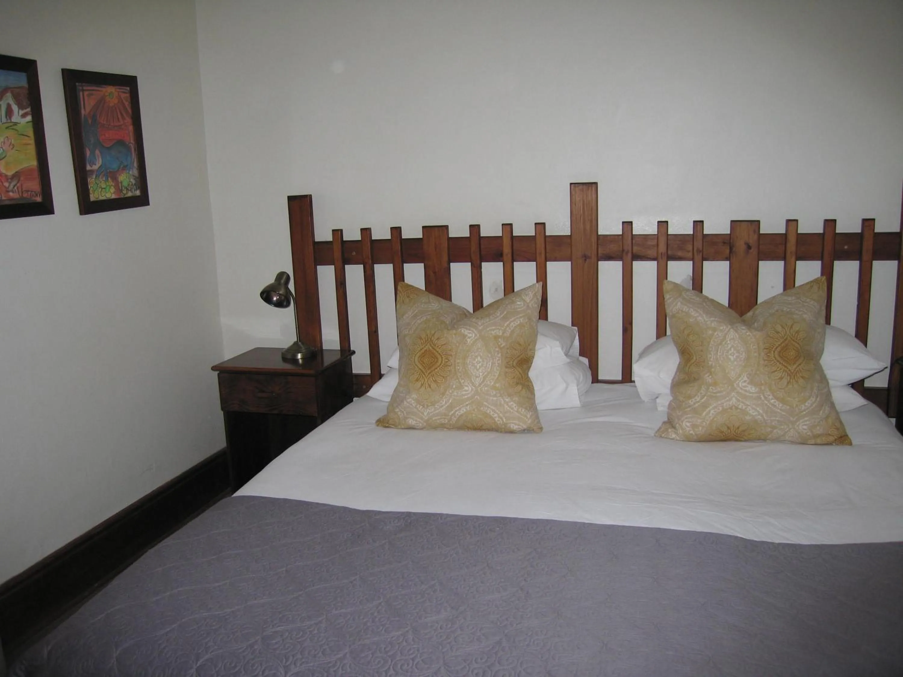 Bed in Matoppo Inn