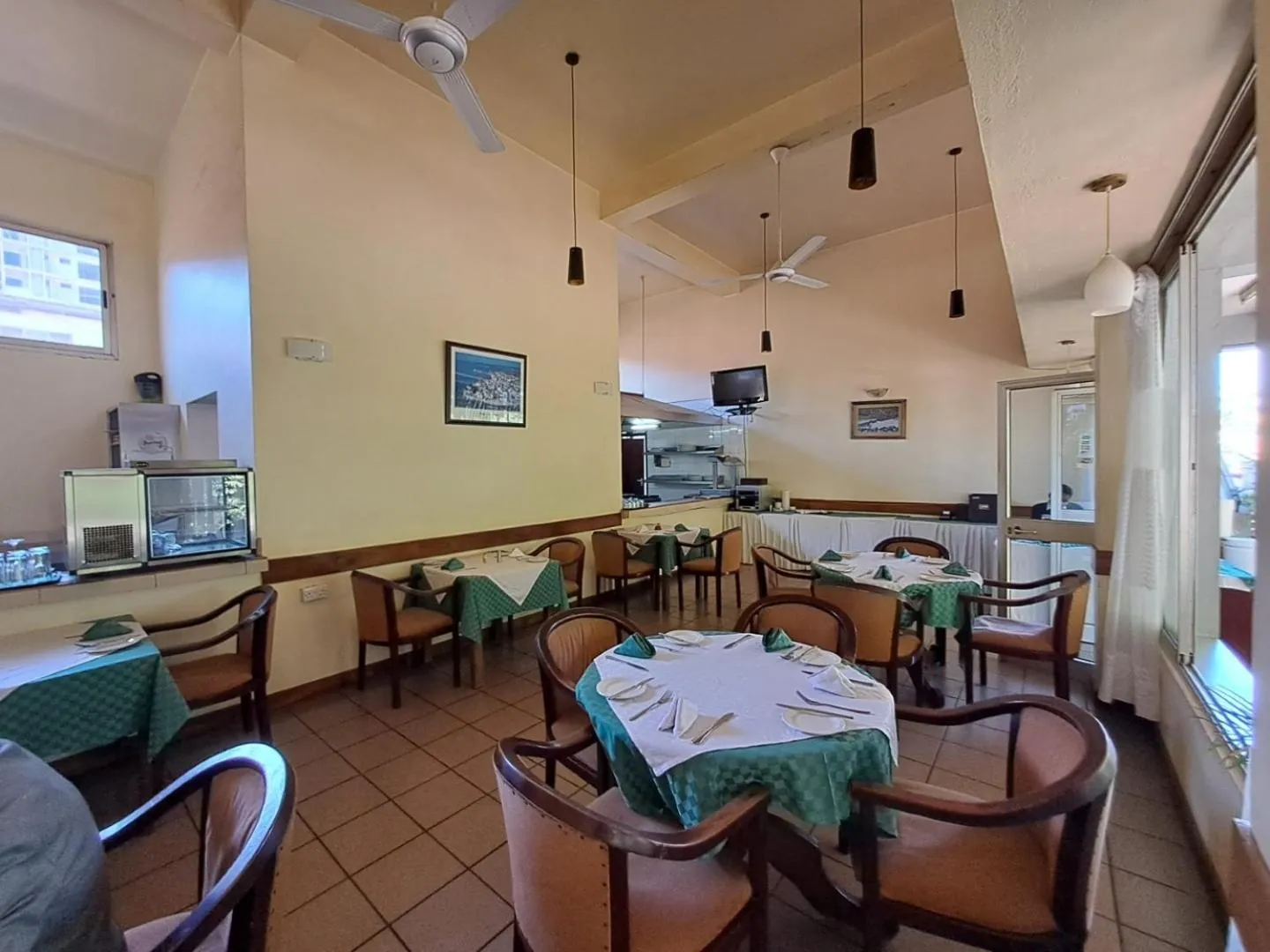 Restaurant/places to eat in Moshi Leopard Hotel