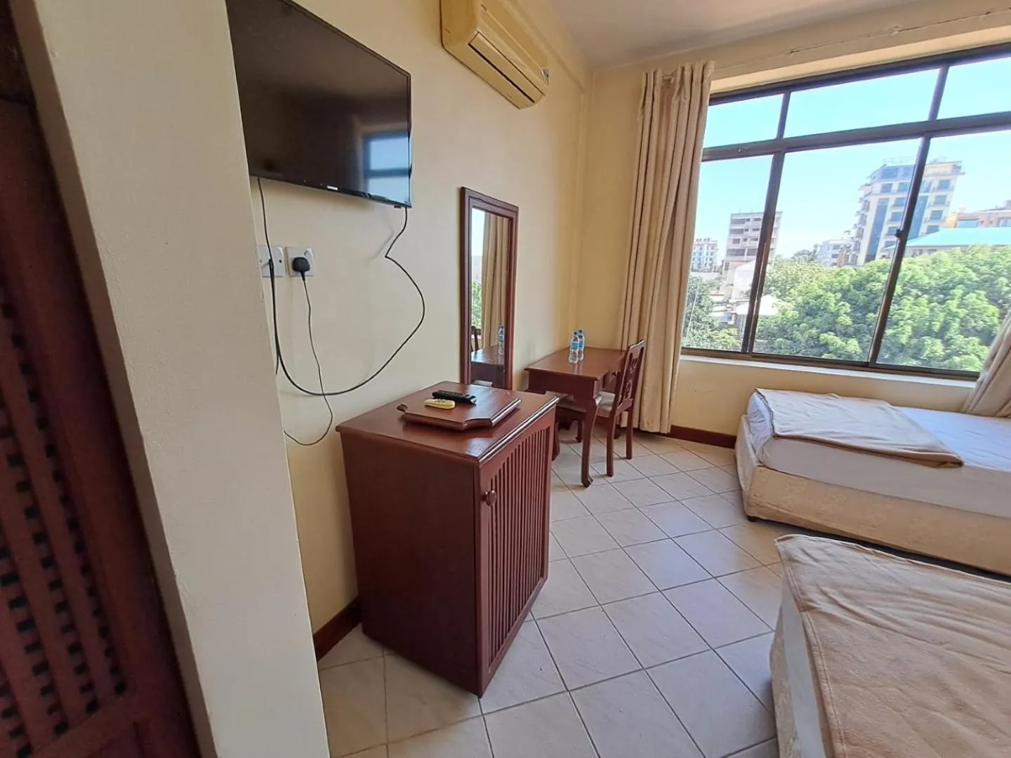 Bed in Moshi Leopard Hotel