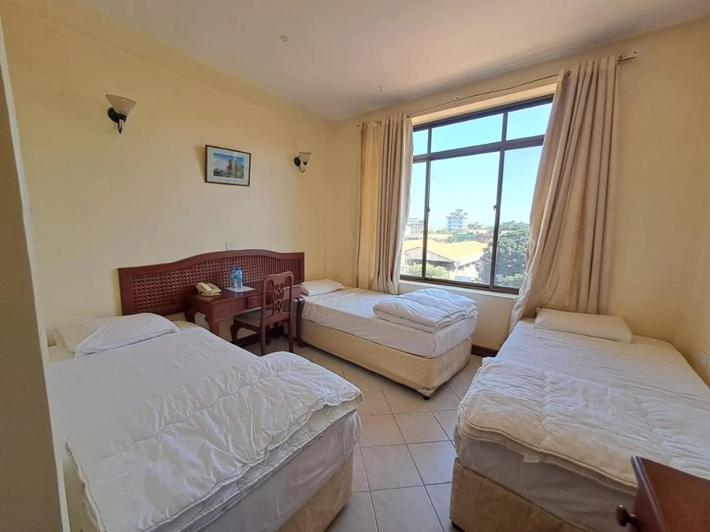 Bed in Moshi Leopard Hotel