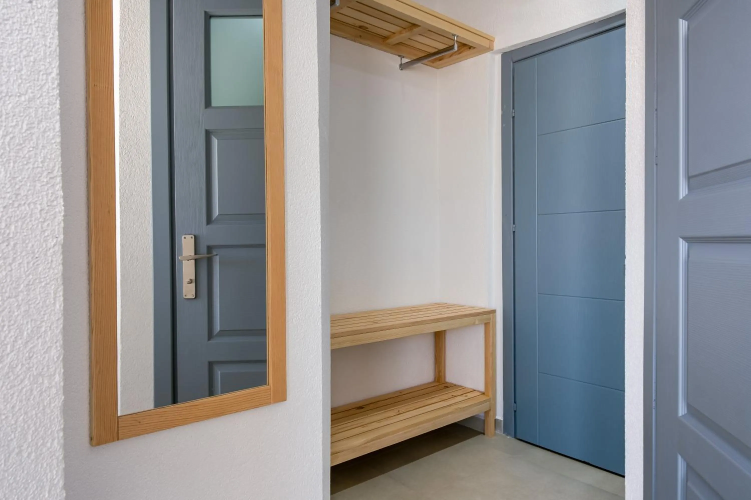 wardrobe in Datça Işık Apart