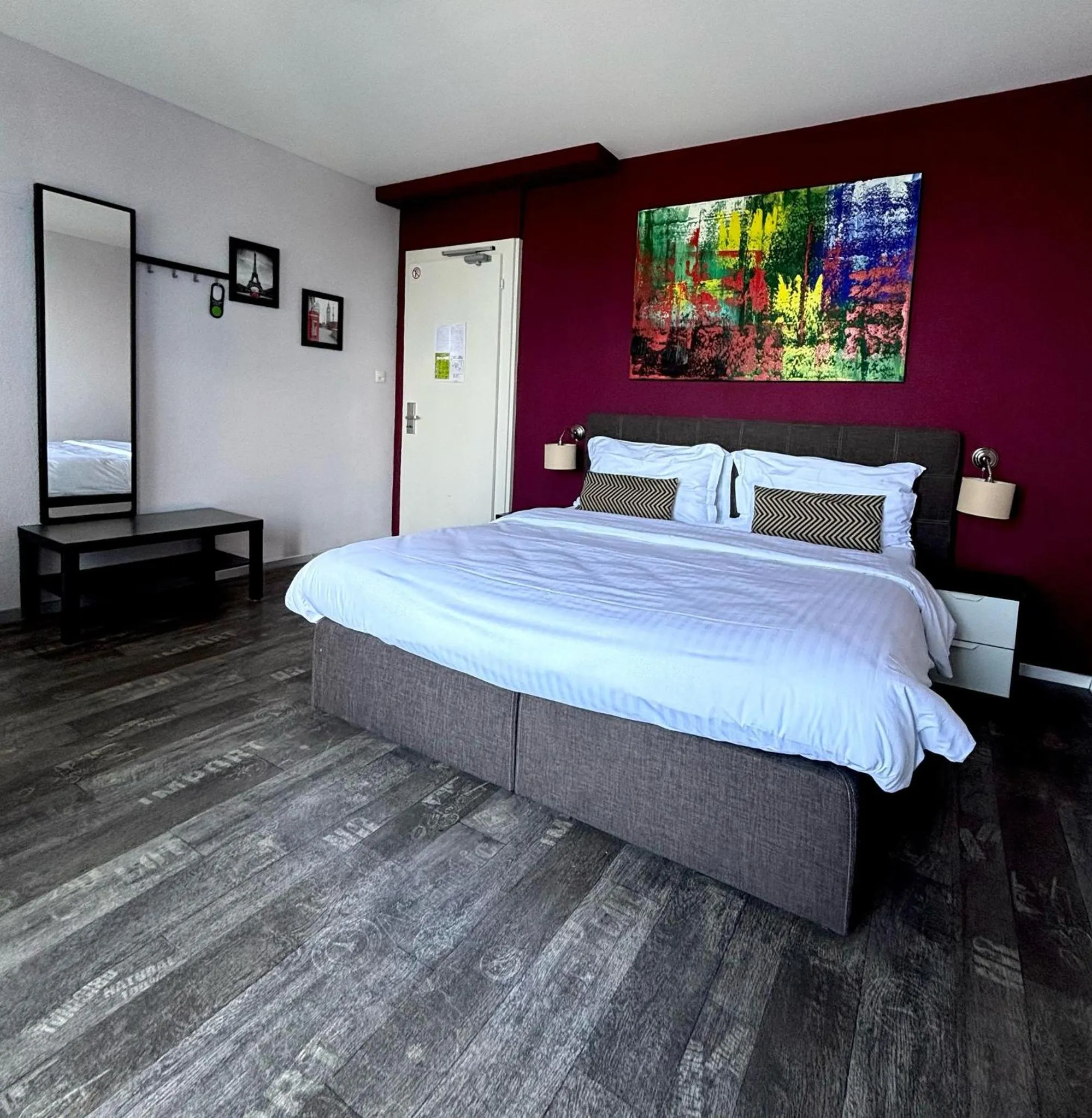 Bedroom, Bed in Hotel Parc & Lac