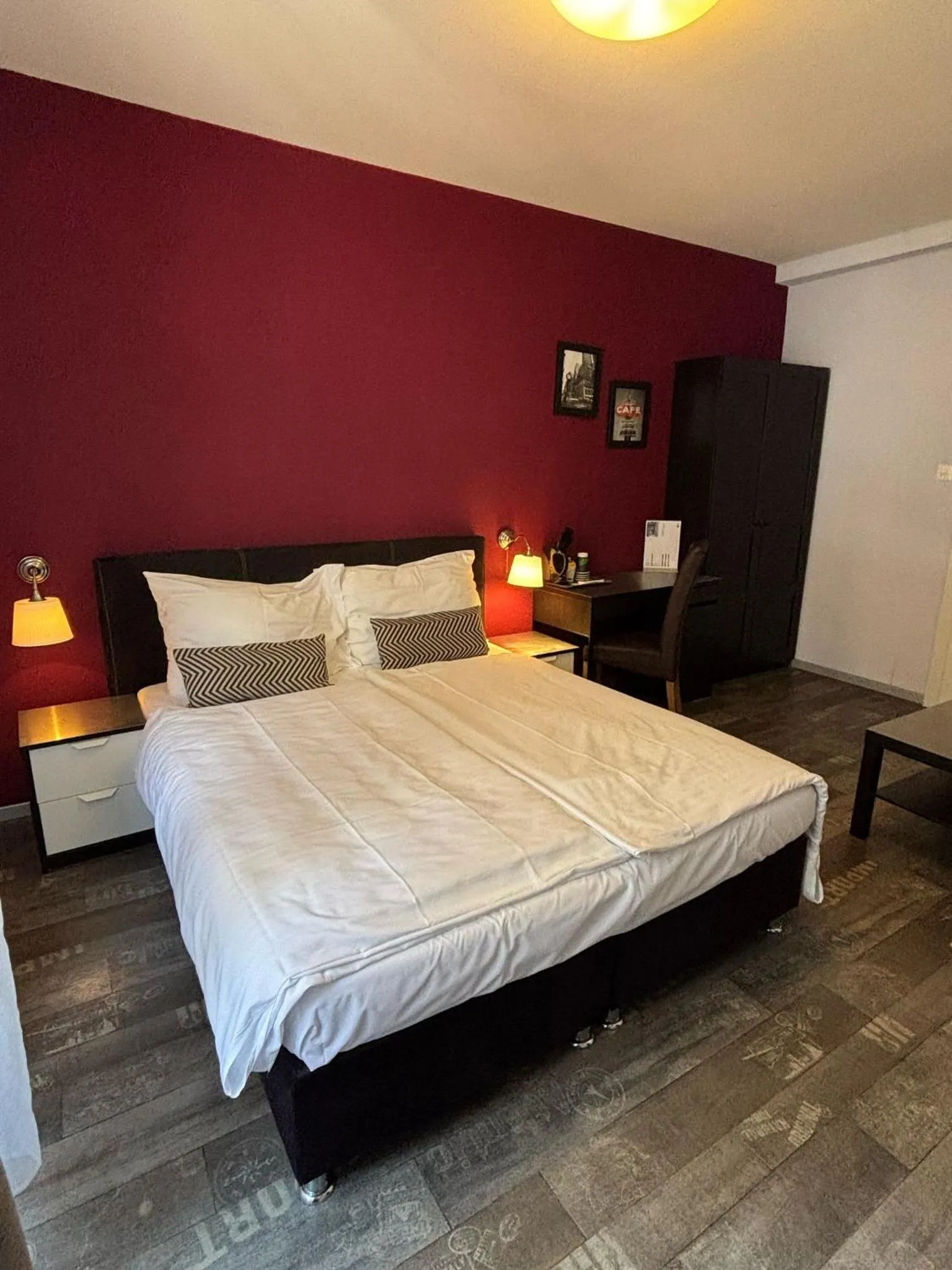 Bedroom, Bed in Hotel Parc & Lac