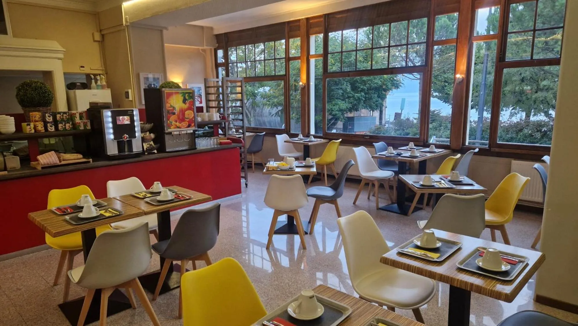 Breakfast in Hotel Parc & Lac