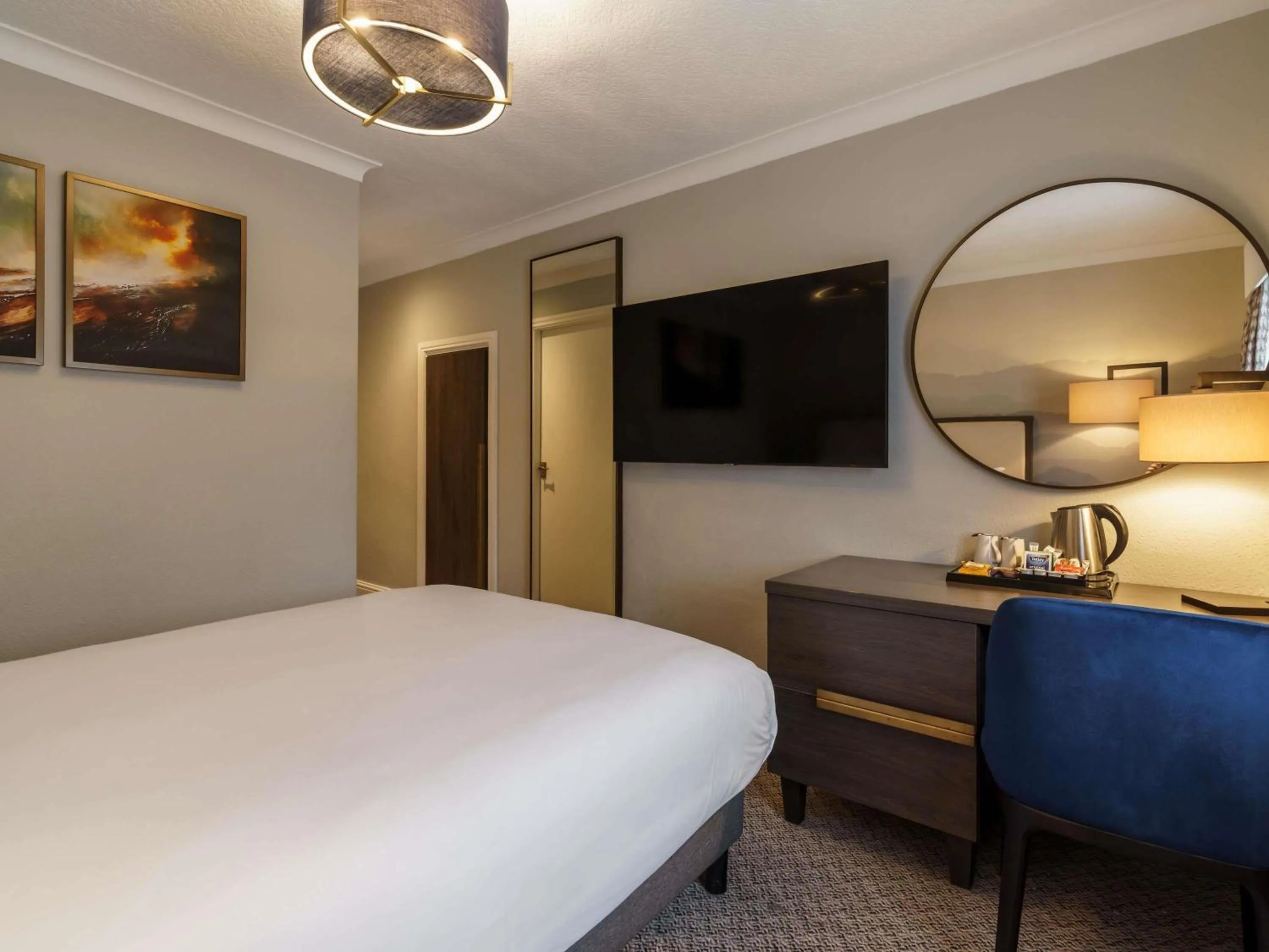 Bedroom, Bed in Mercure Blackburn Dunkenhalgh Hotel & Spa