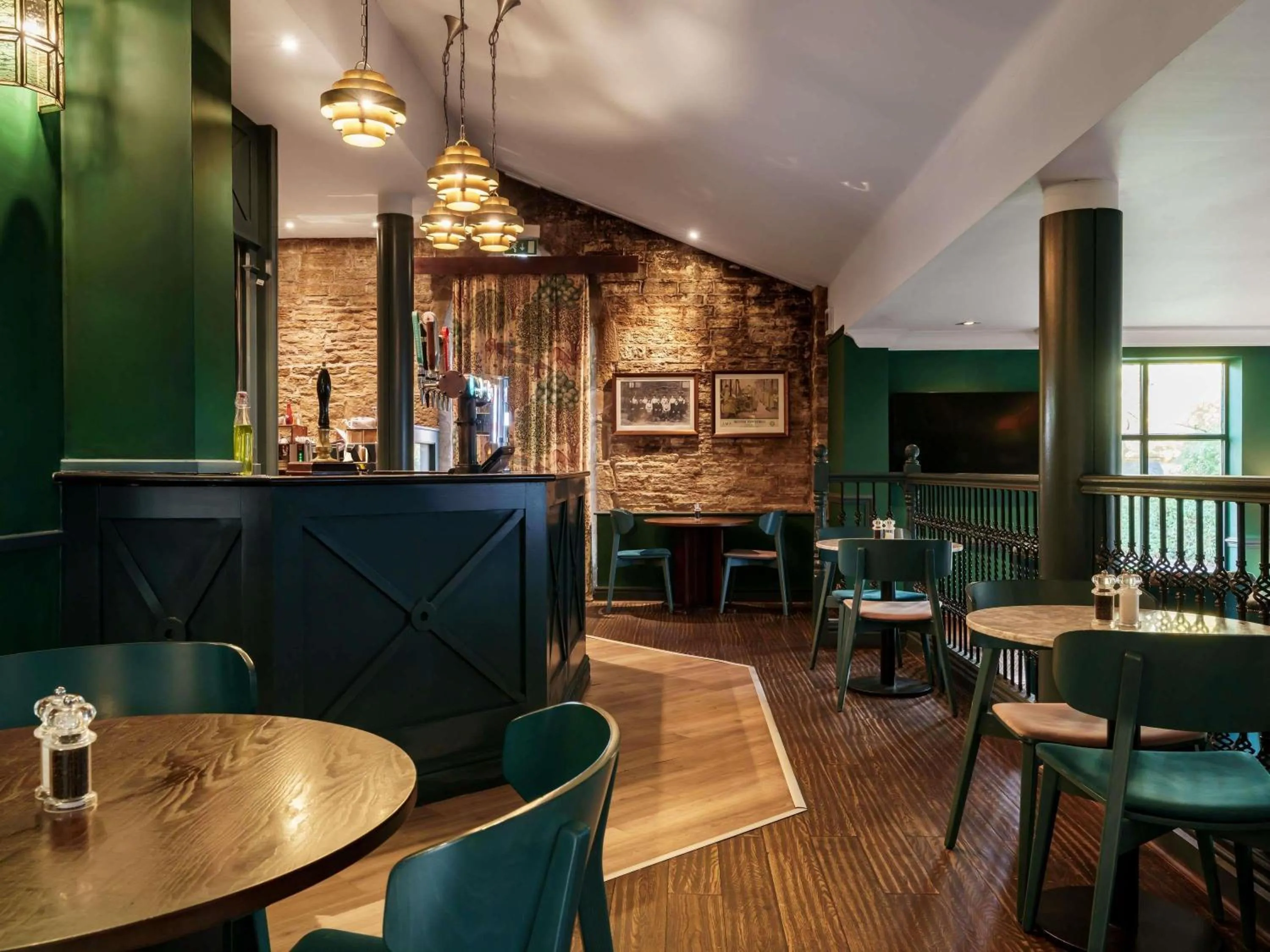 Lounge or bar in Mercure Blackburn Dunkenhalgh Hotel & Spa