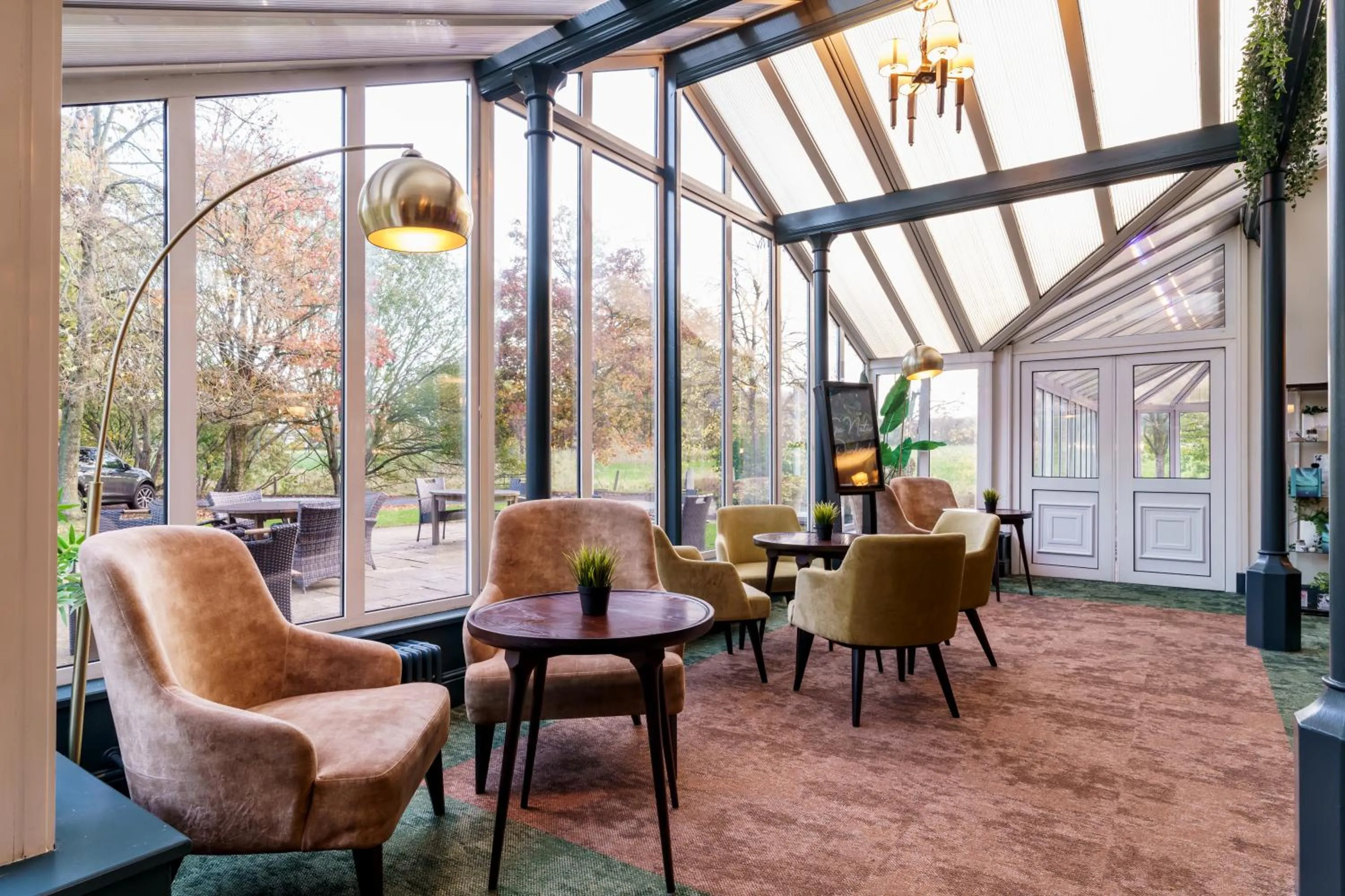 Lounge or bar in Mercure Blackburn Dunkenhalgh Hotel & Spa