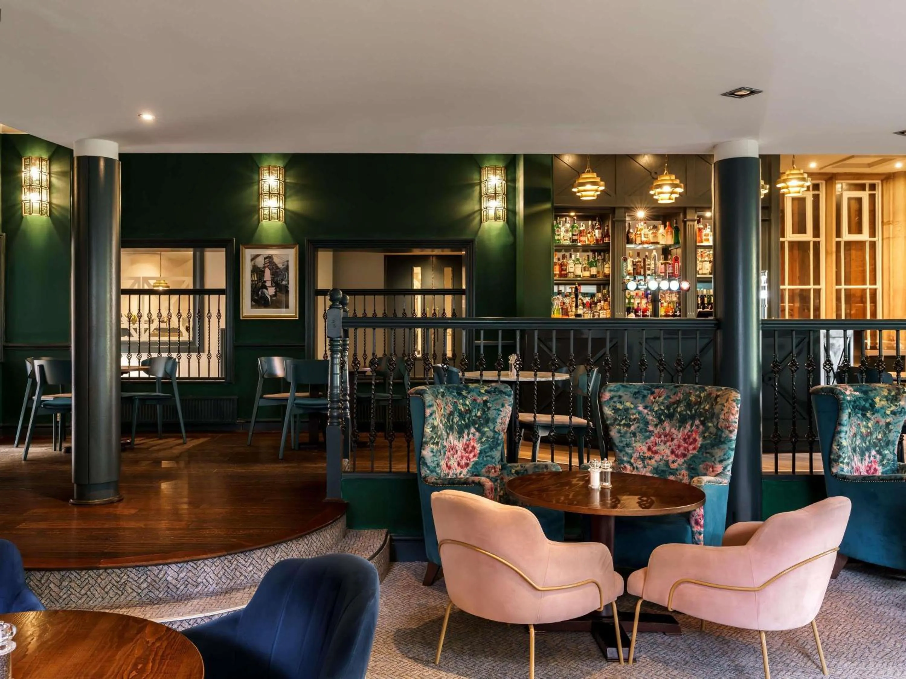 Lounge or bar in Mercure Blackburn Dunkenhalgh Hotel & Spa