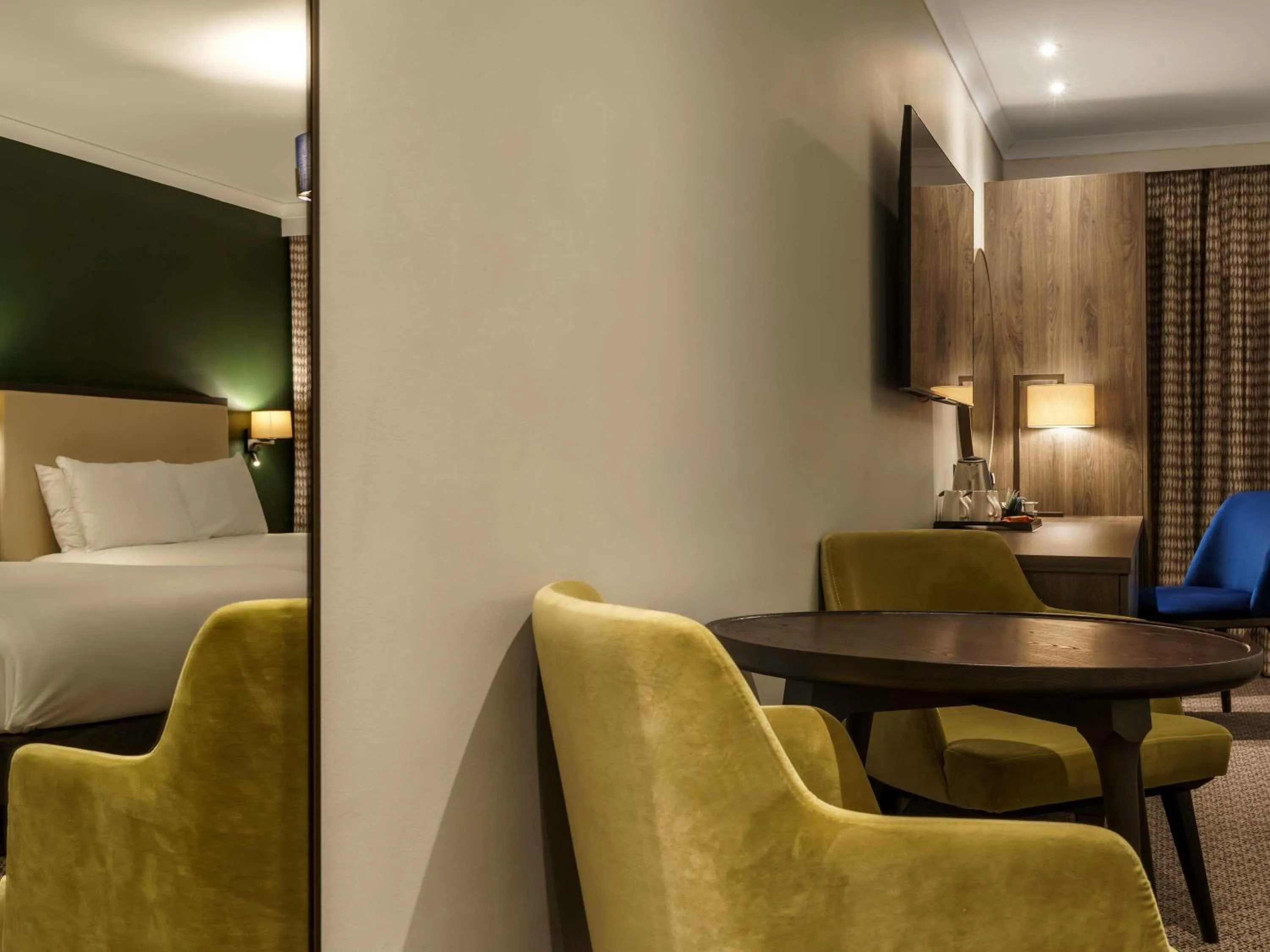 Bedroom, Bed in Mercure Blackburn Dunkenhalgh Hotel & Spa