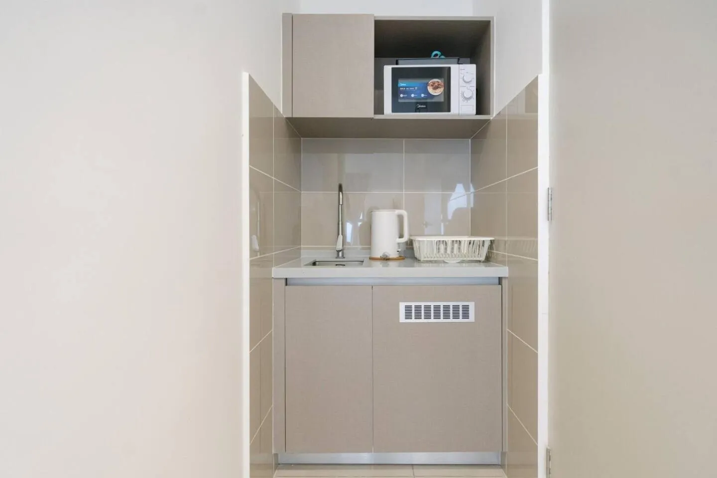 Kitchen or kitchenette in Cozy Skyline Retreat at Trion KL, Level 63