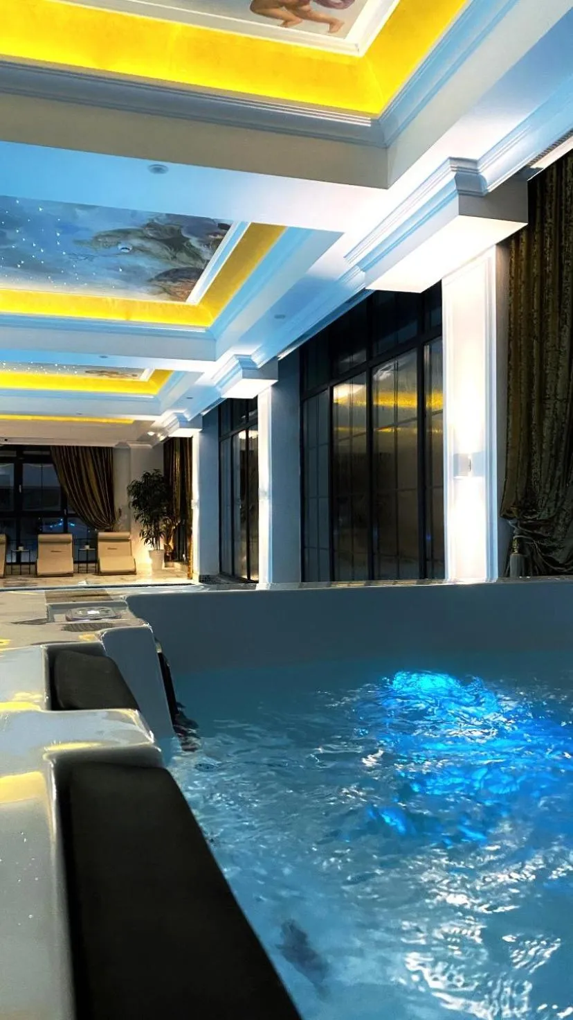 Swimming pool in Hotel NOBLESSE Boutique&Spa