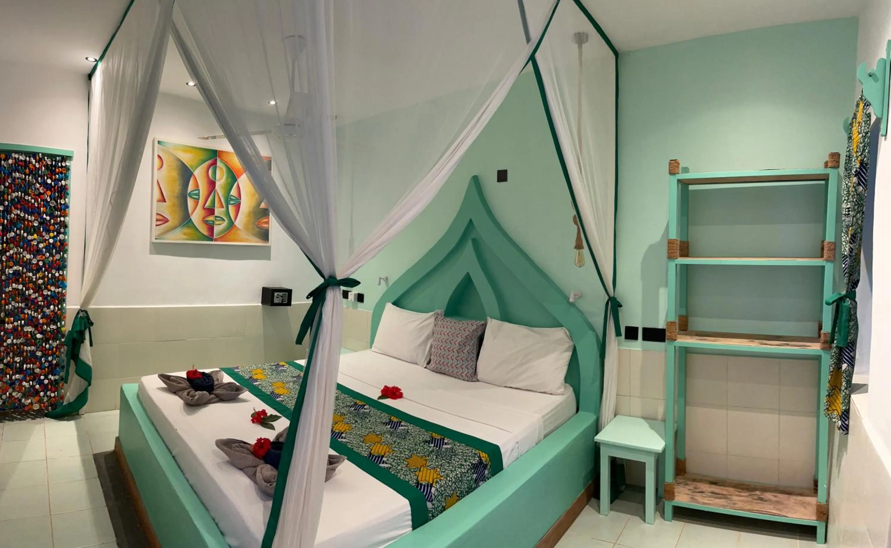 Photo of the whole room, Bed in Blue Reef Sport & Fishing Lodge and Bungalows