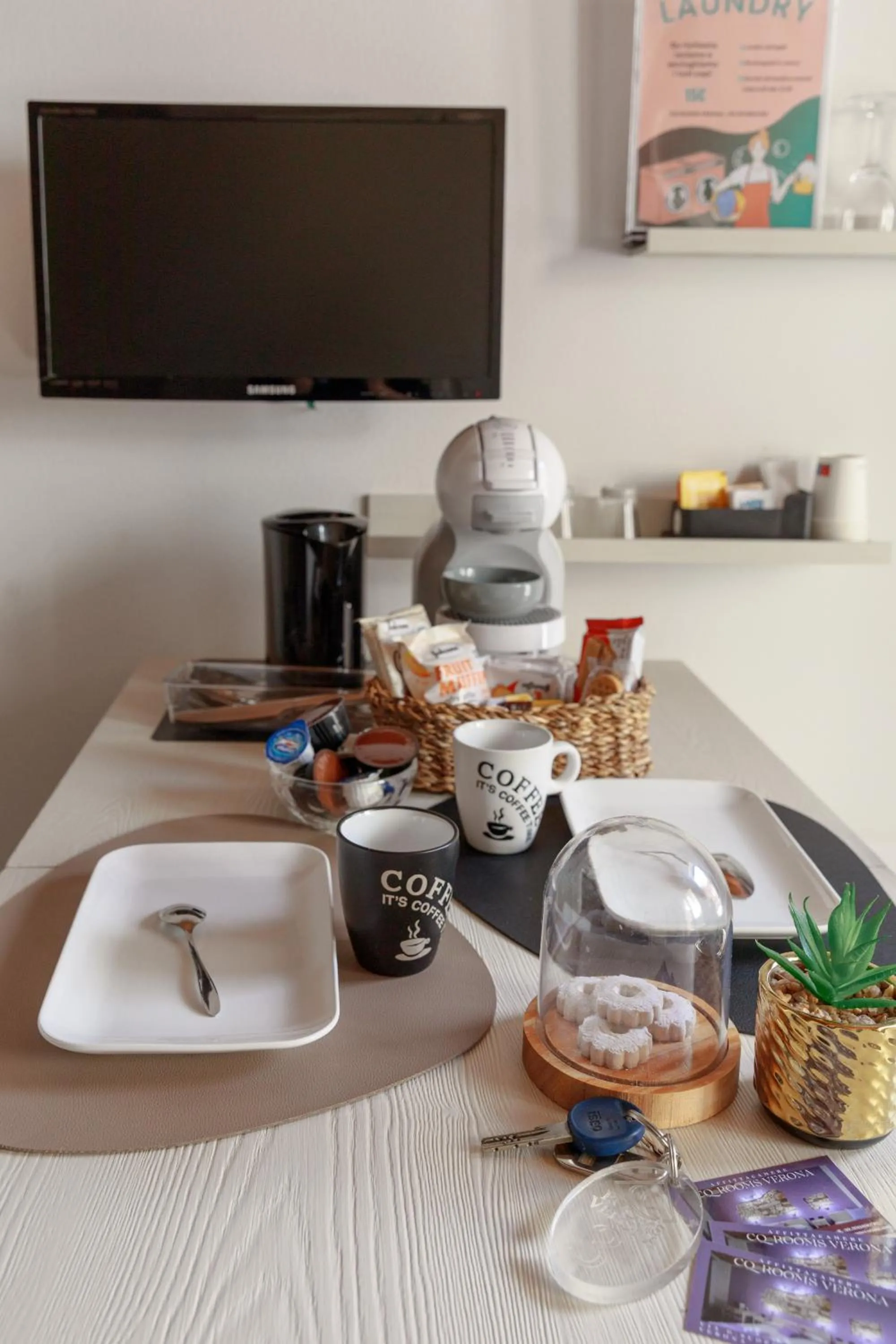 Food and drinks in CQ Rooms Verona