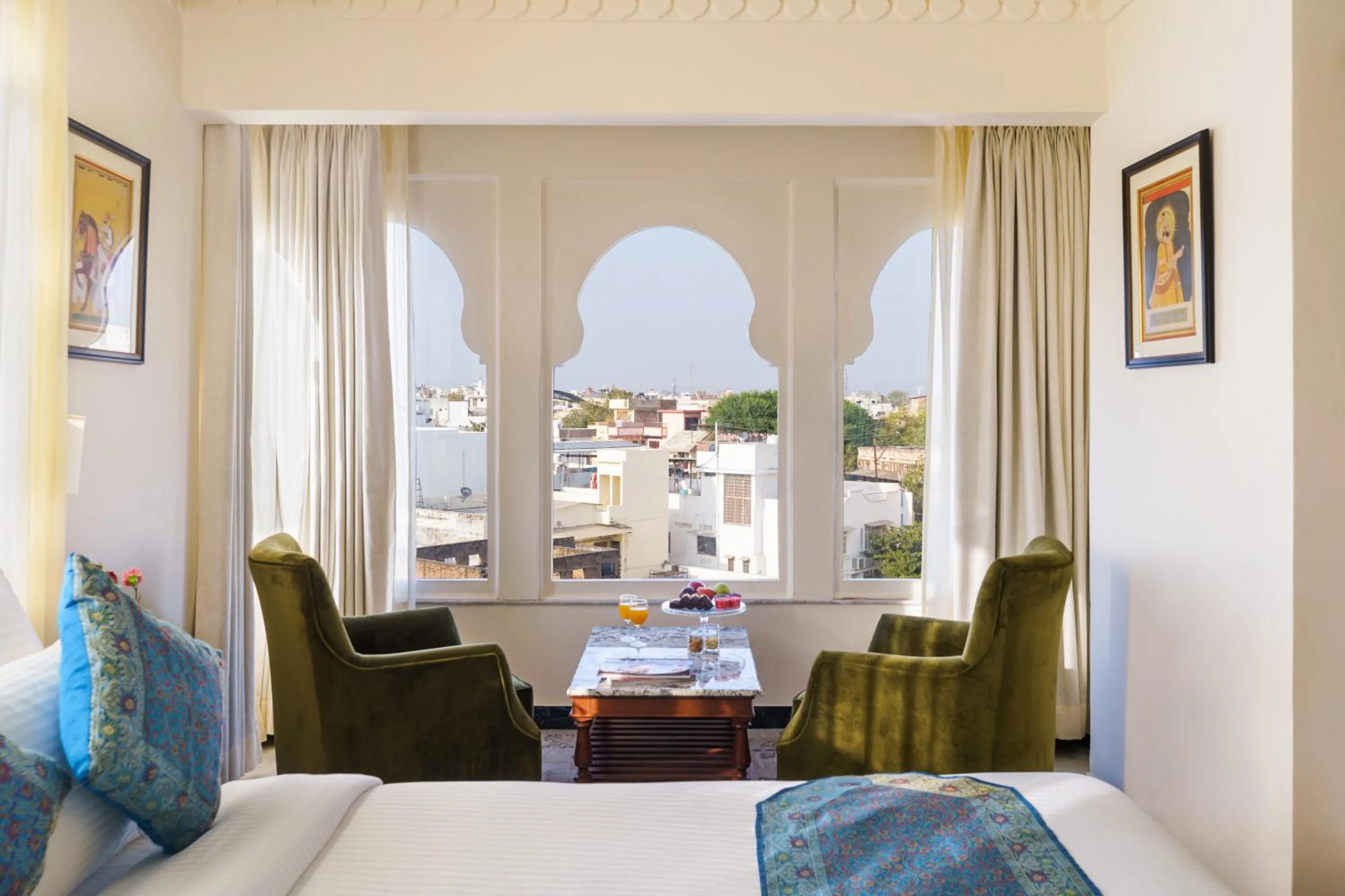 Bed in Chunda Haveli