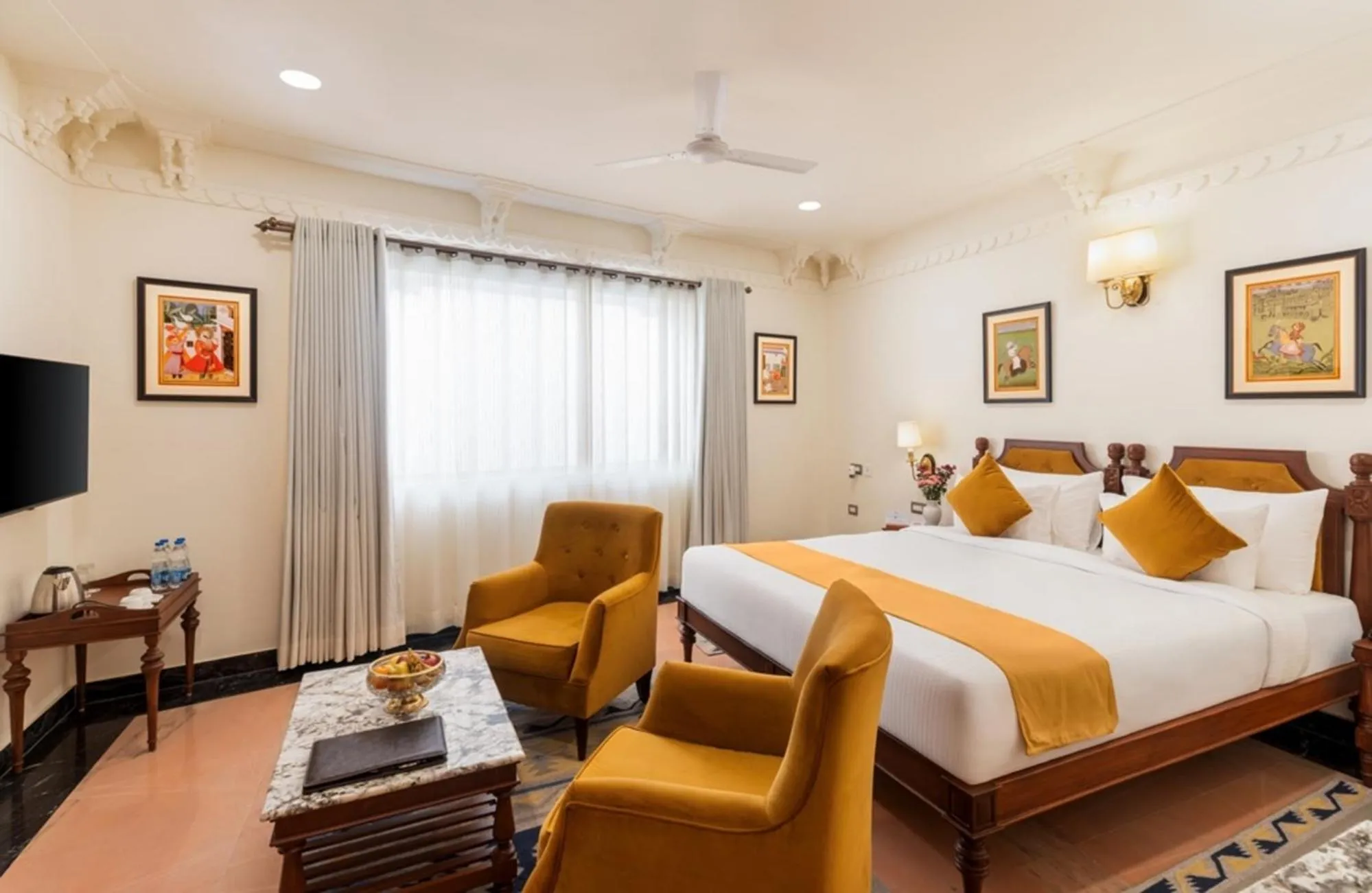 Bed in Chunda Haveli