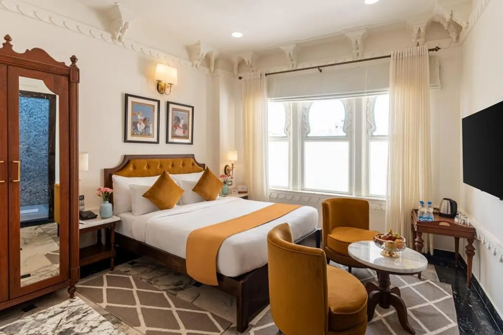 Bed in Chunda Haveli