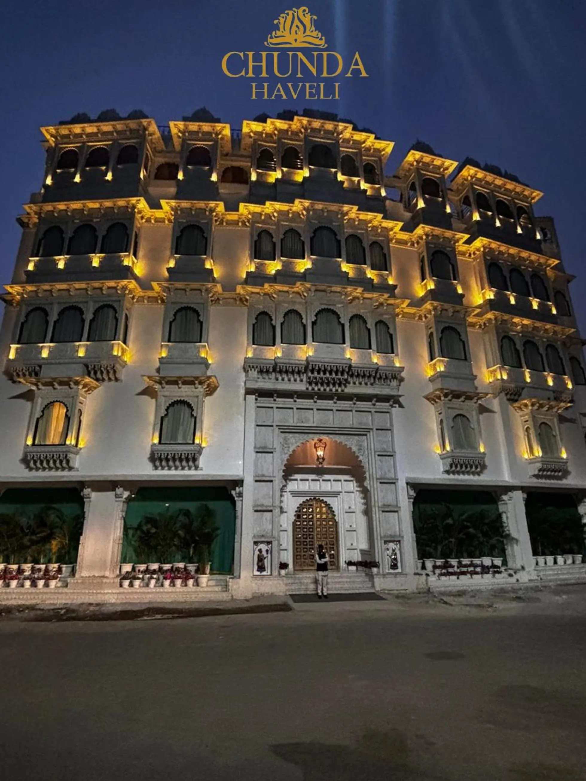 Facade/entrance in Chunda Haveli