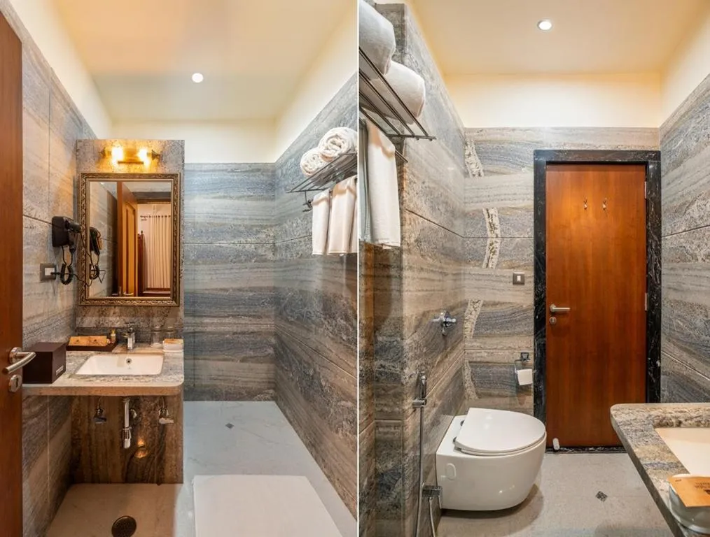 Bathroom in Chunda Haveli