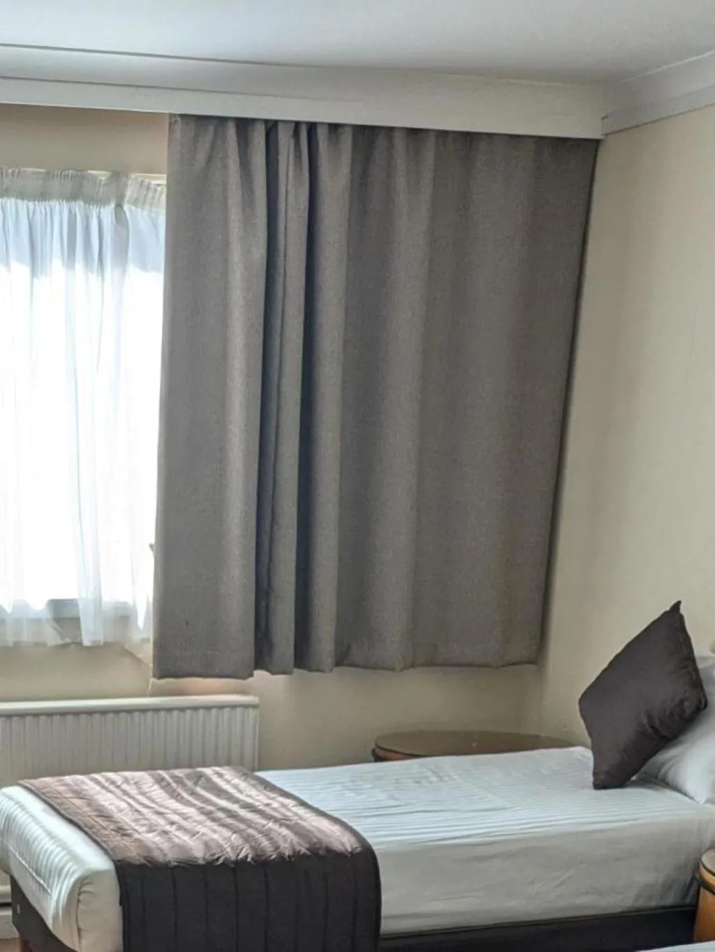 Bed in Britannia Hotel Aberdeen