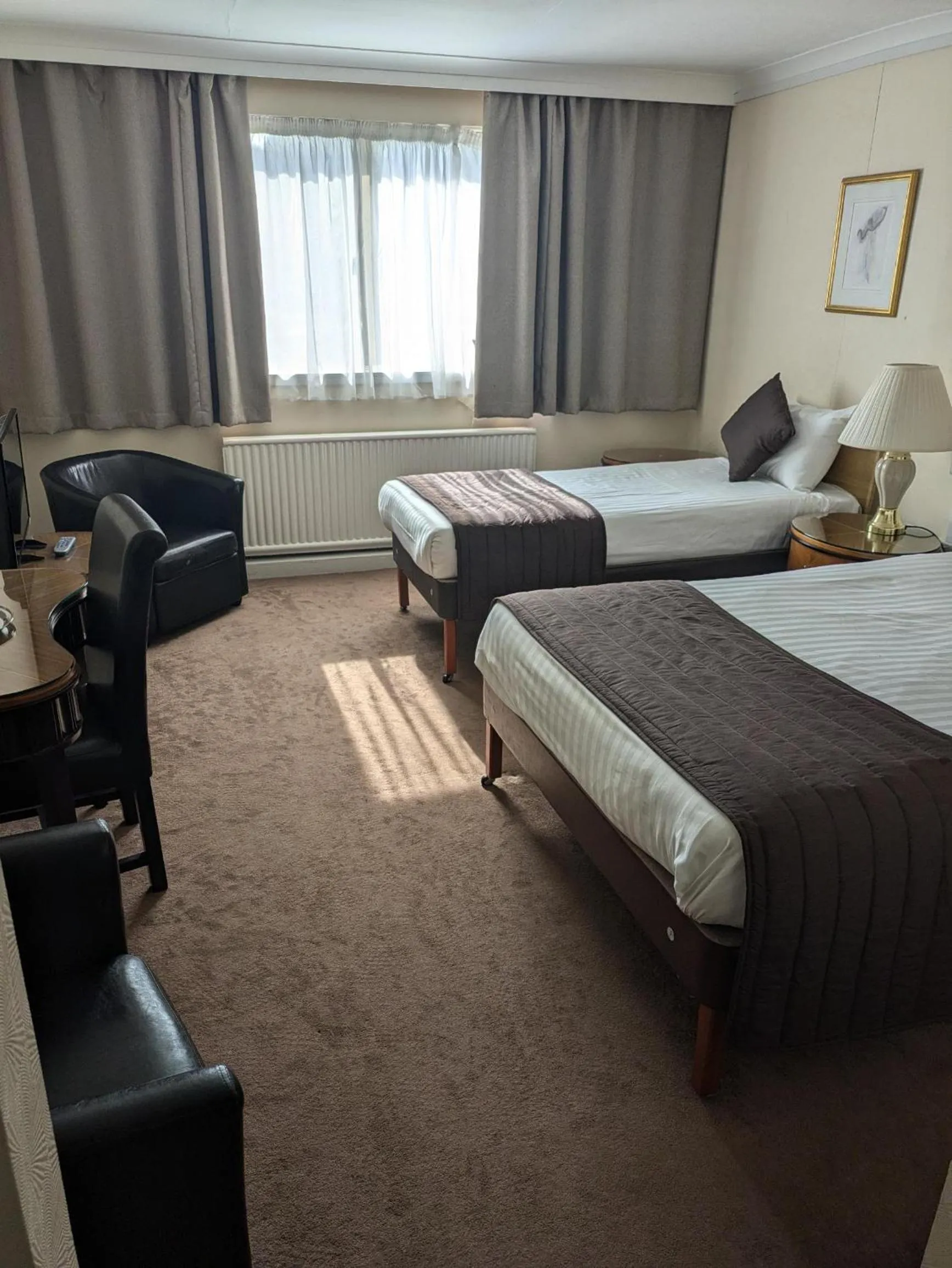 Bed in Britannia Hotel Aberdeen