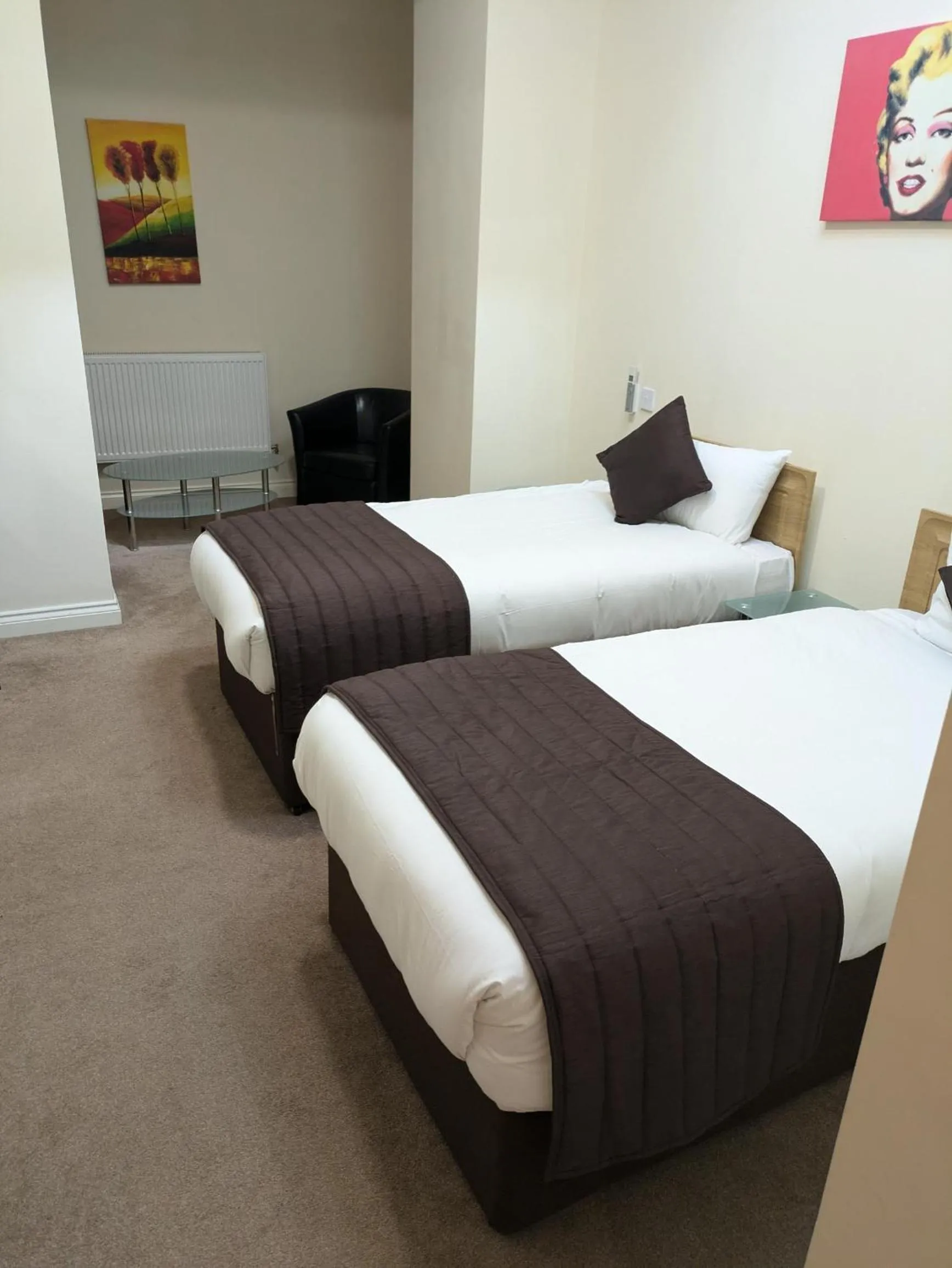 Bed in Britannia Hotel Aberdeen