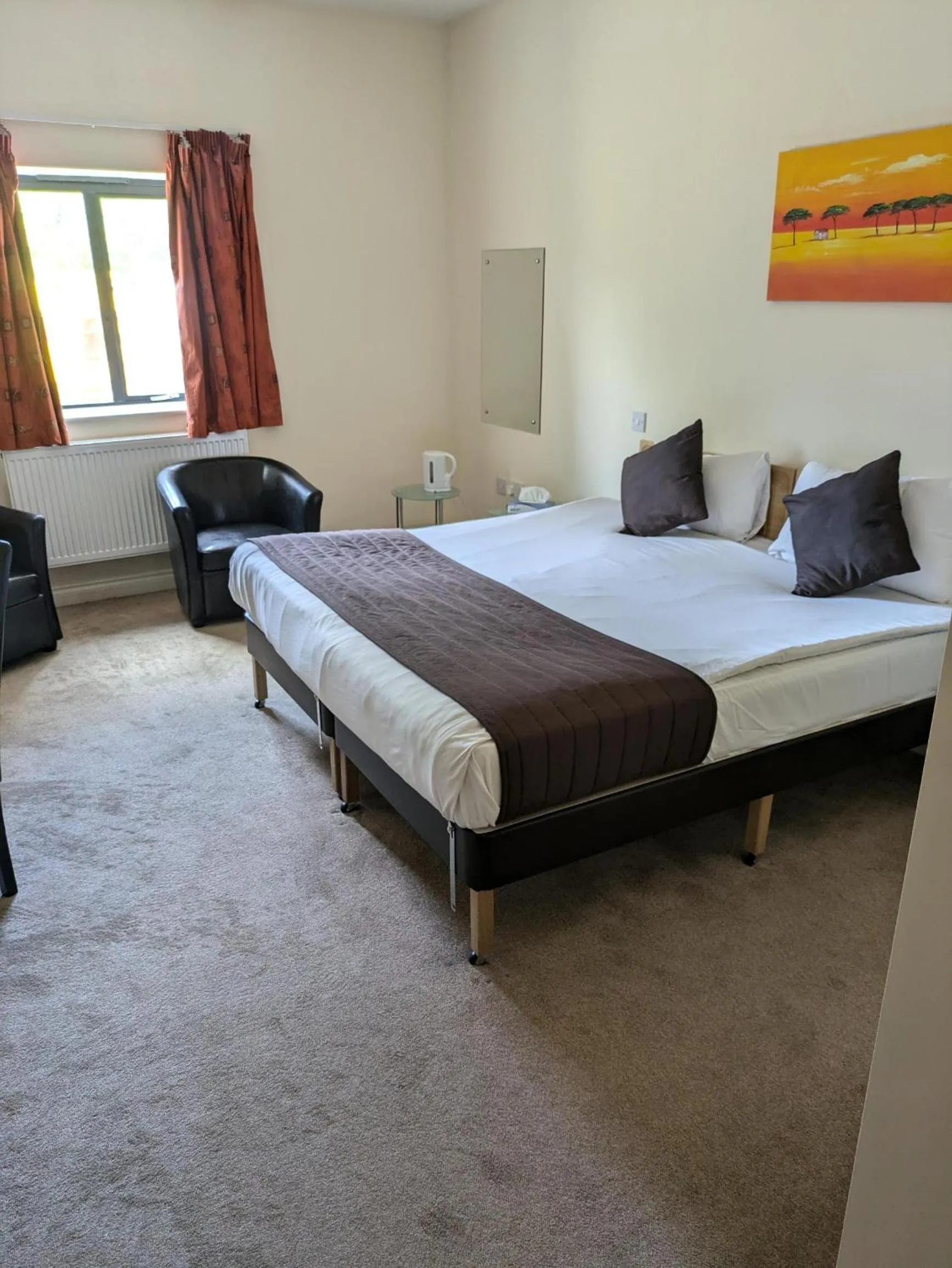 Bed in Britannia Hotel Aberdeen