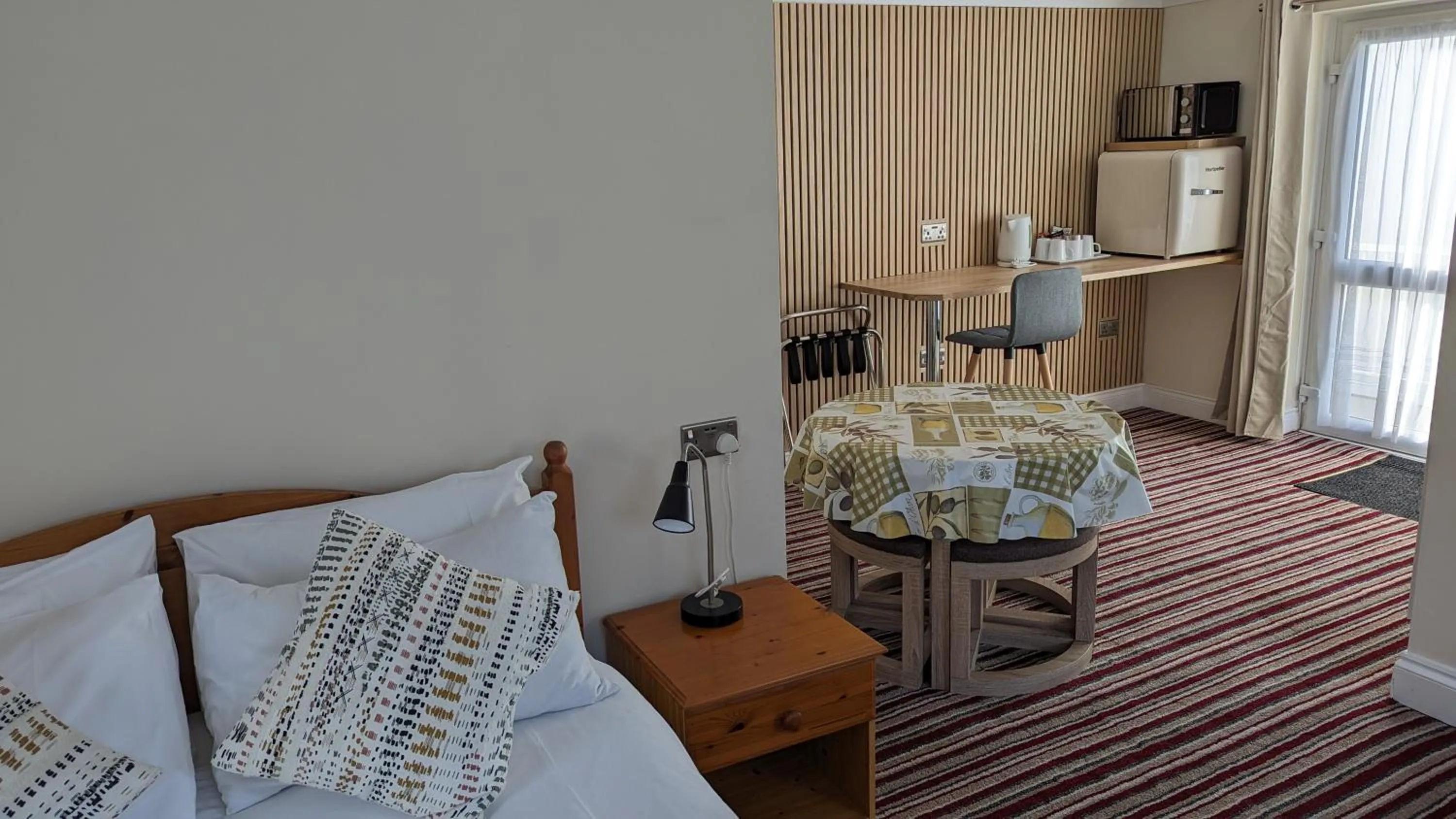 Food, Bed in Ivybridge Guesthouse