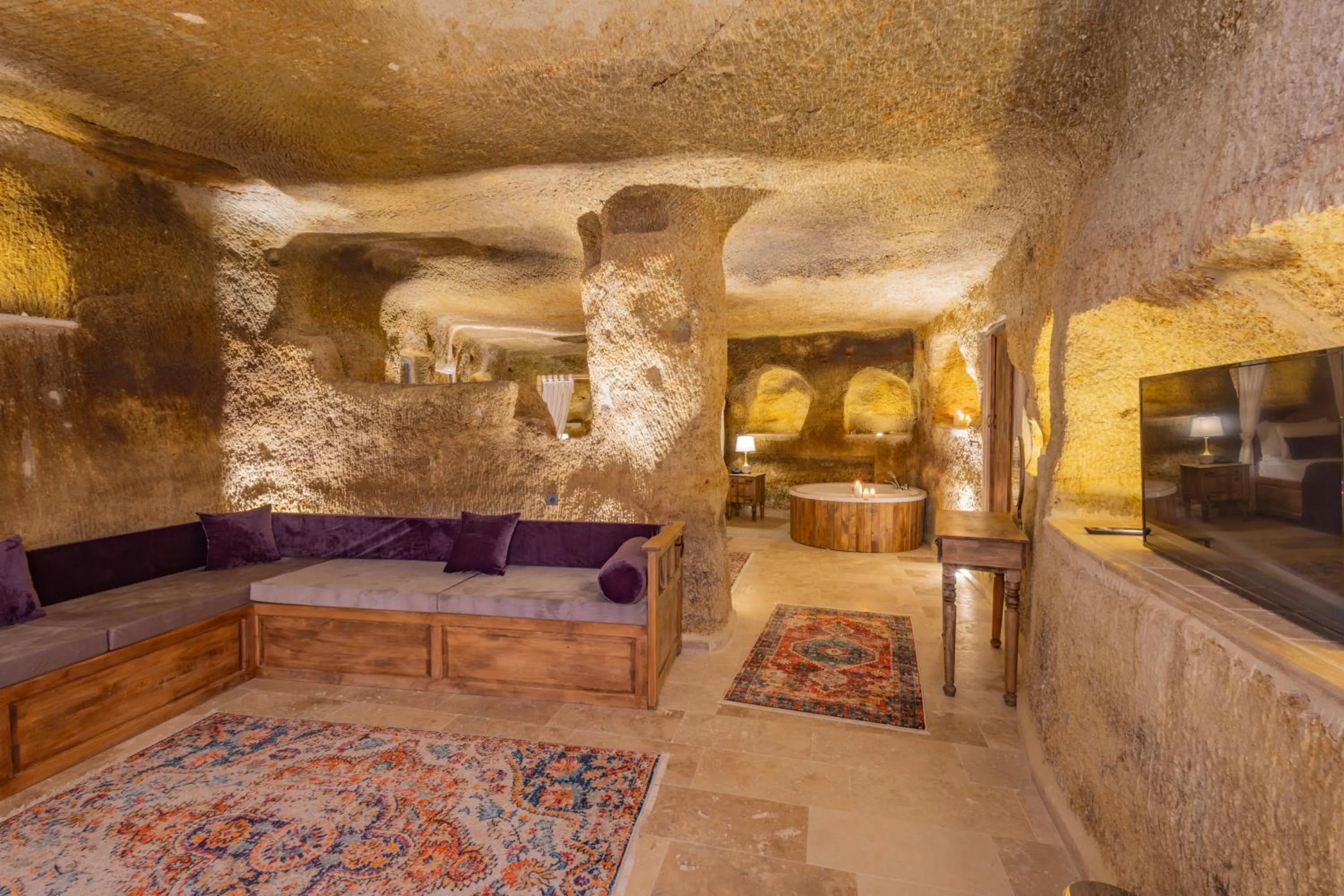 Living room in Chakra Special Caves