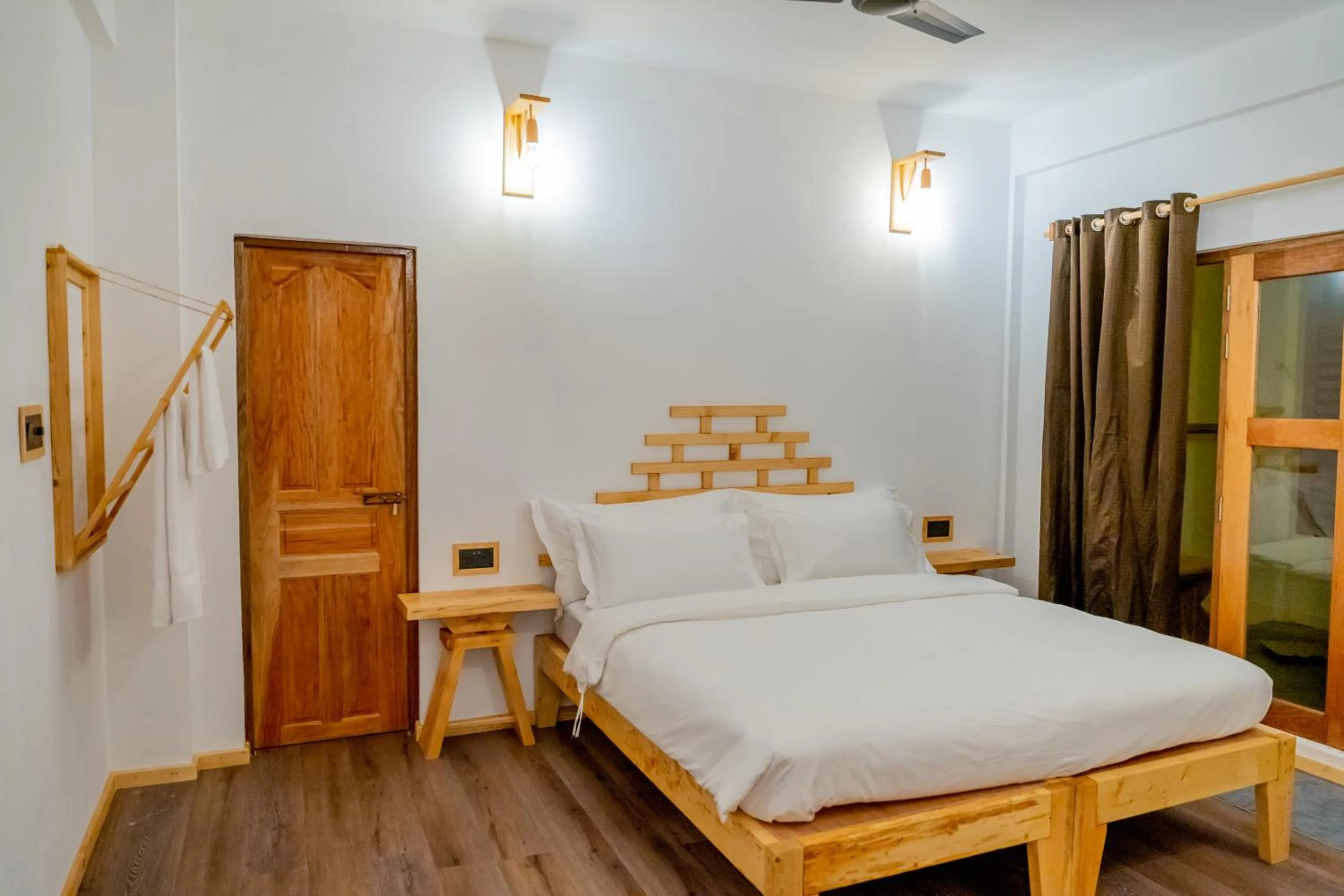 Photo of the whole room, Bed in Manta Sea View Himandhoo
