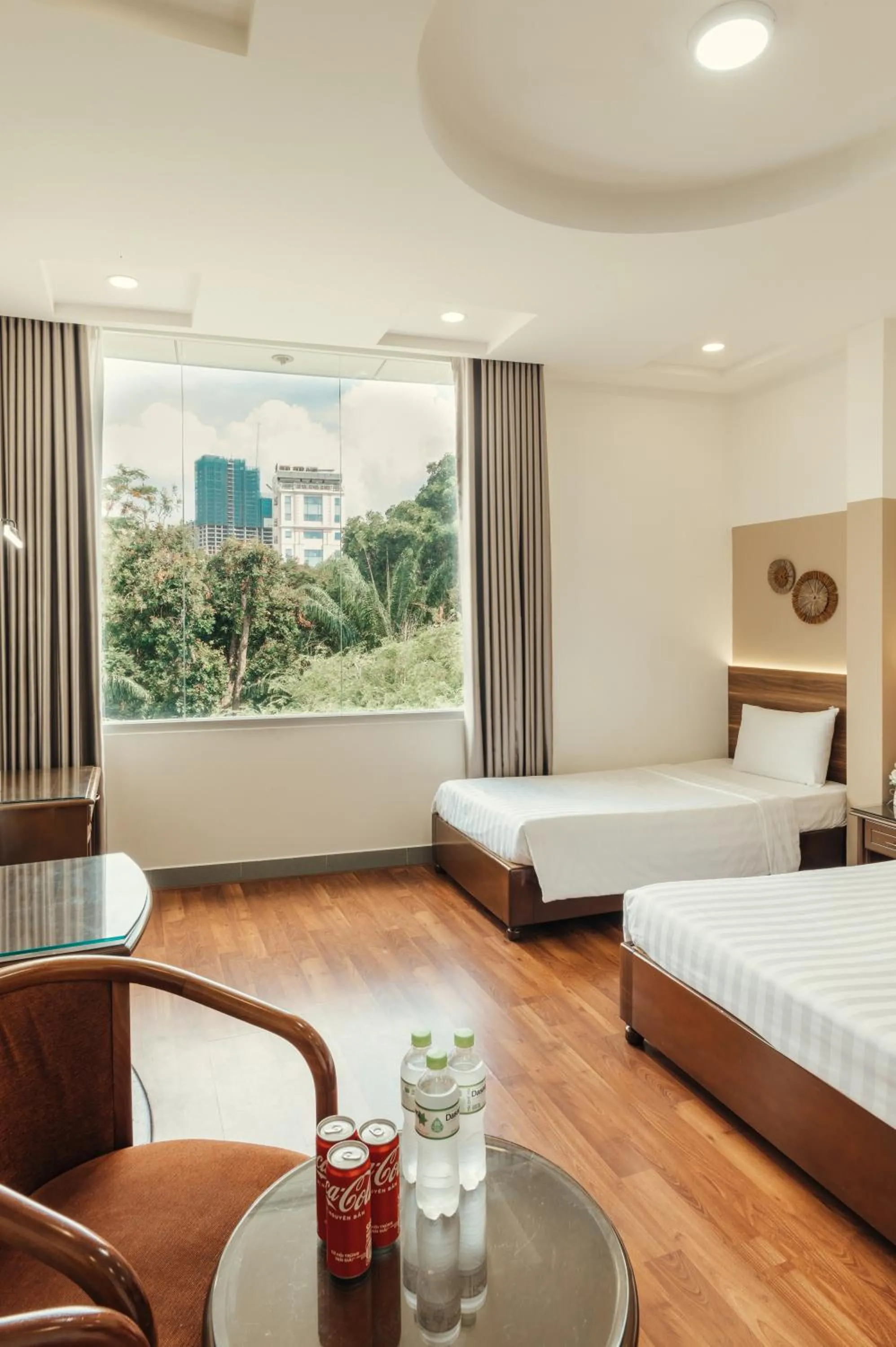 Bedroom, Bed in Lantern Hotel