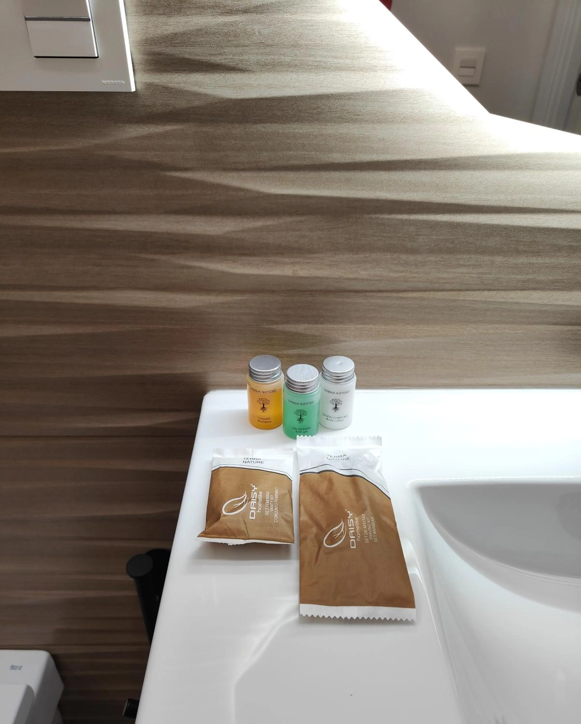 Bathroom in Apartamentos Centro Oviedo Caveda