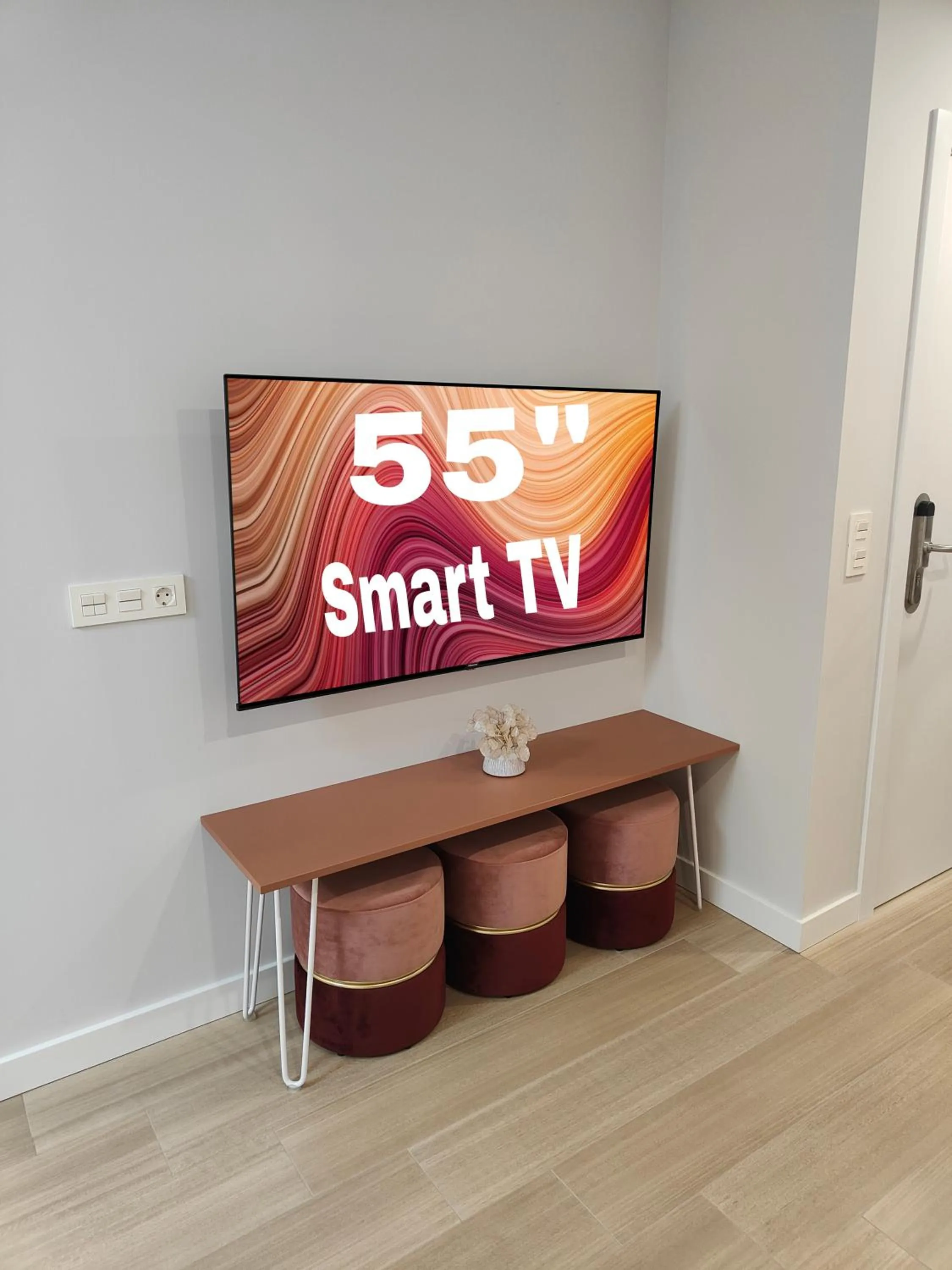 TV and multimedia in Apartamentos Centro Oviedo Caveda