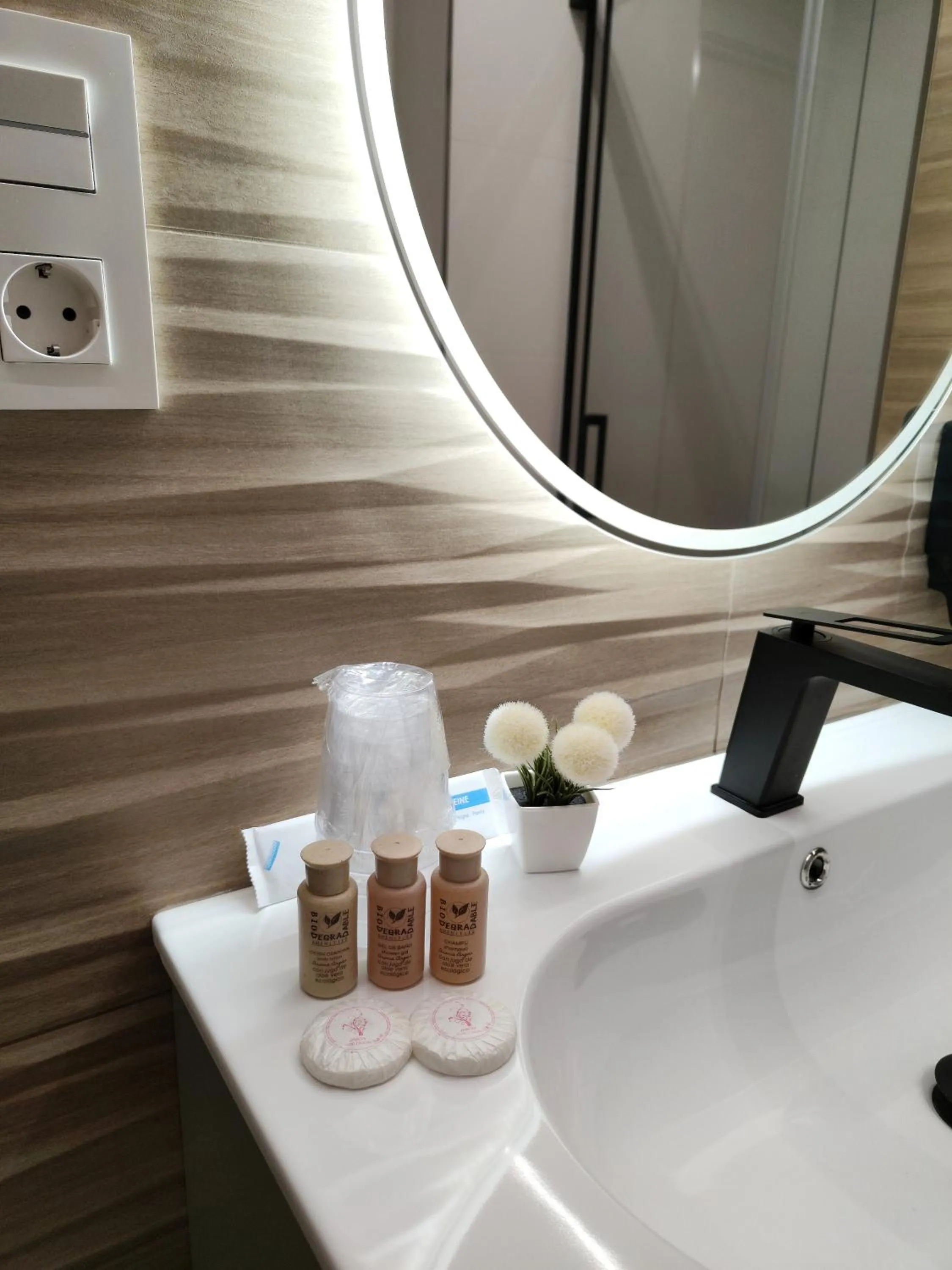 Bathroom in Apartamentos Centro Oviedo Caveda