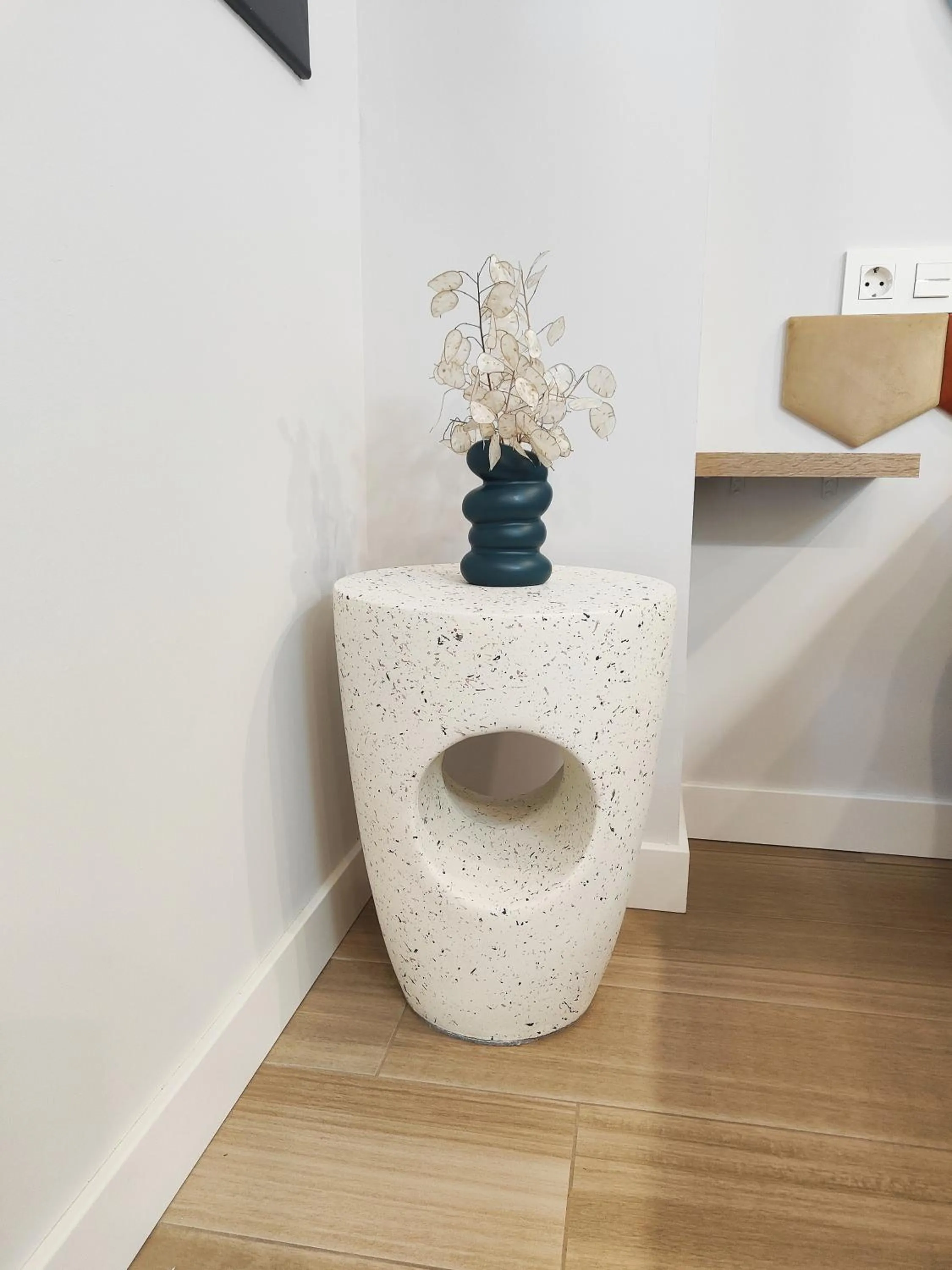 Decorative detail in Apartamentos Centro Oviedo Caveda