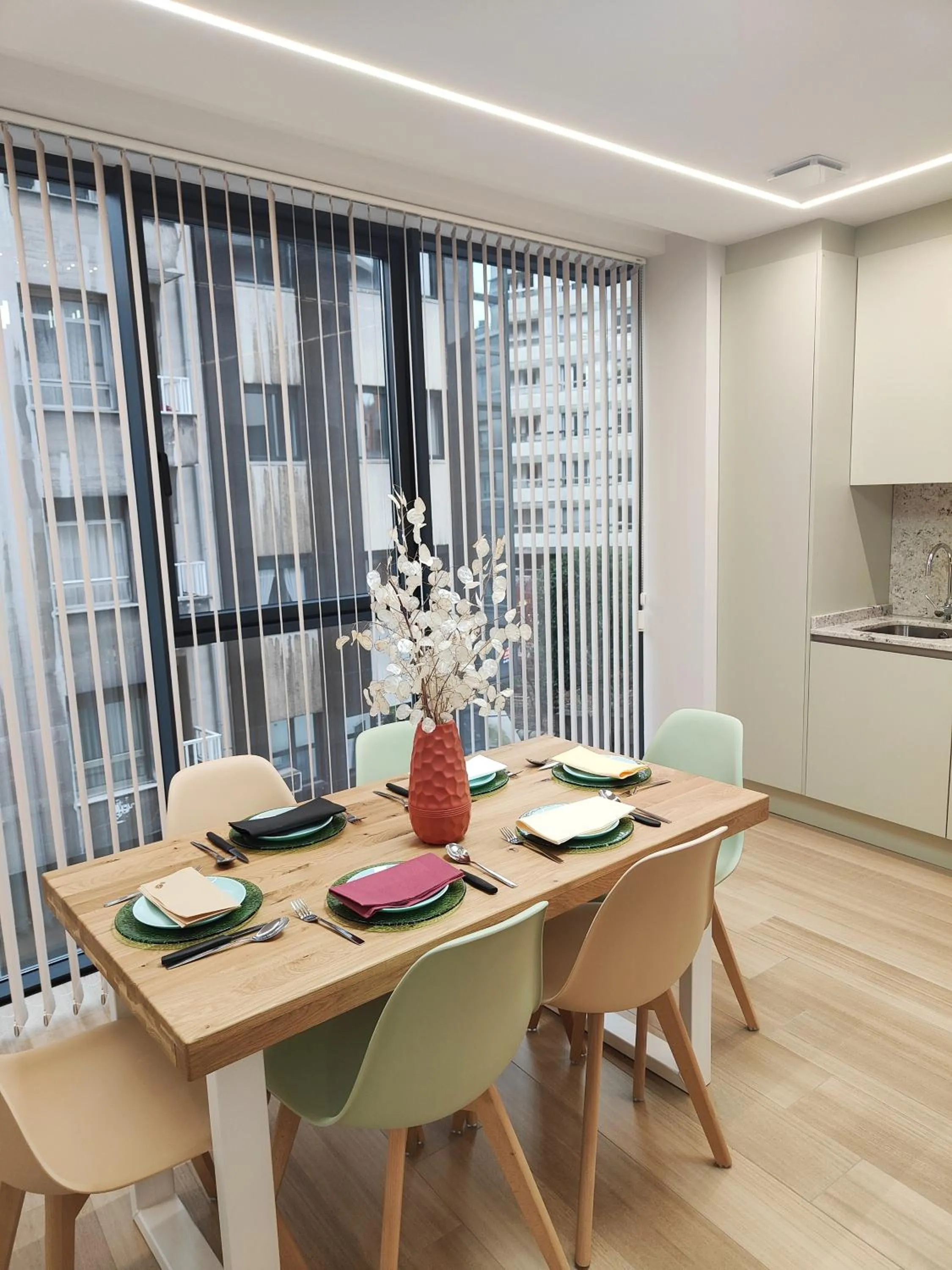 Kitchen or kitchenette in Apartamentos Centro Oviedo Caveda