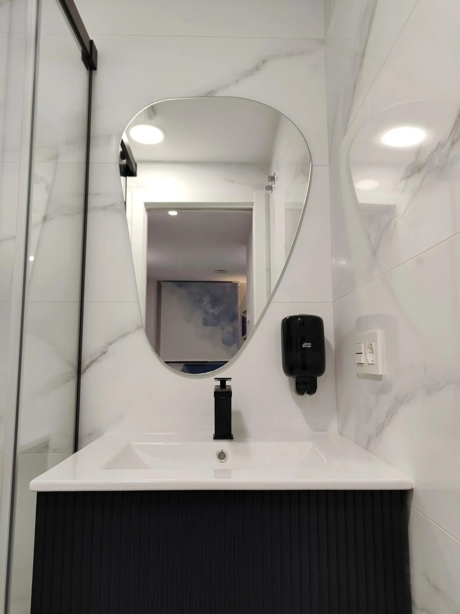 Bathroom in Apartamentos Centro Oviedo Caveda