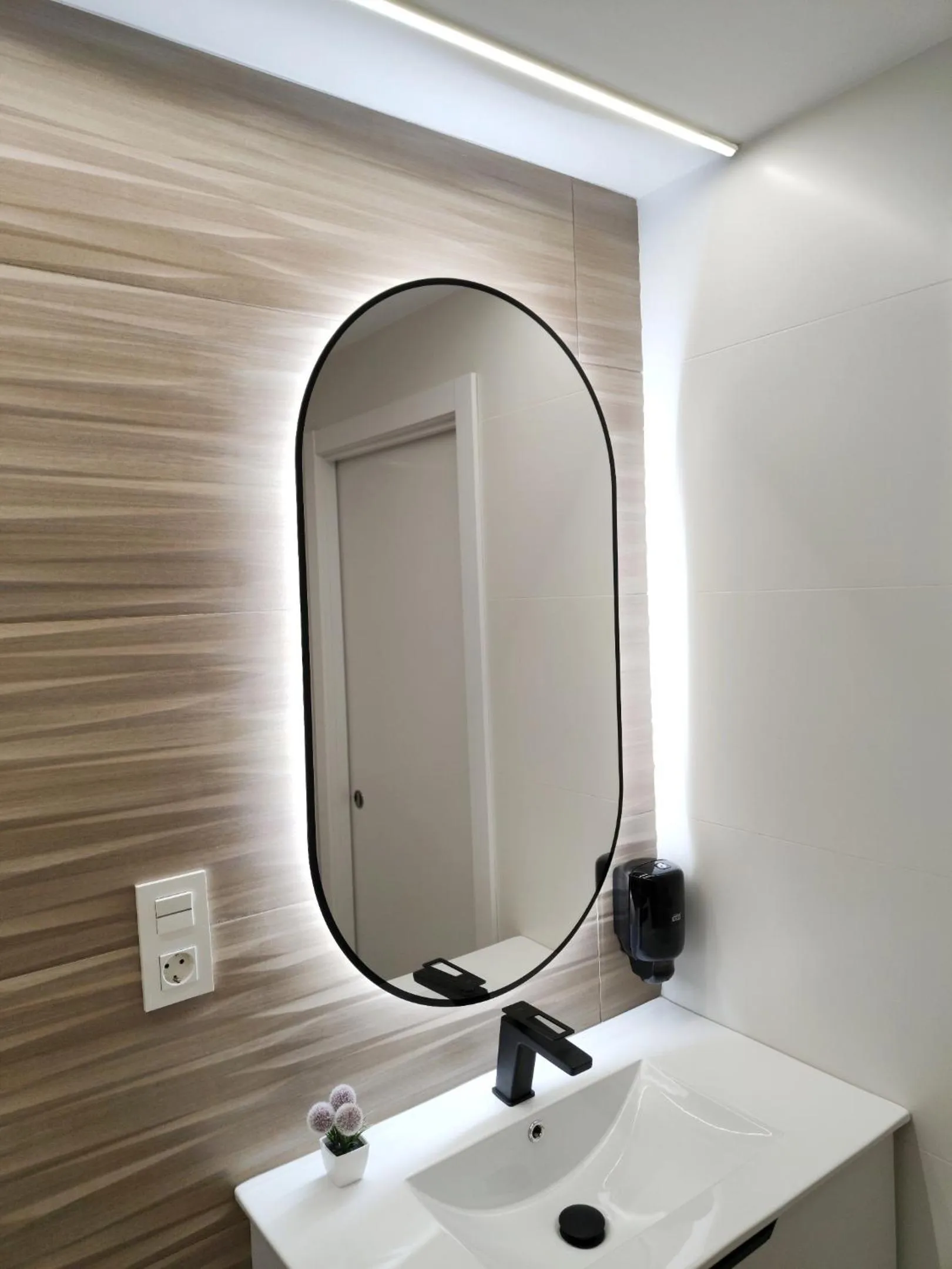 Bathroom in Apartamentos Centro Oviedo Caveda