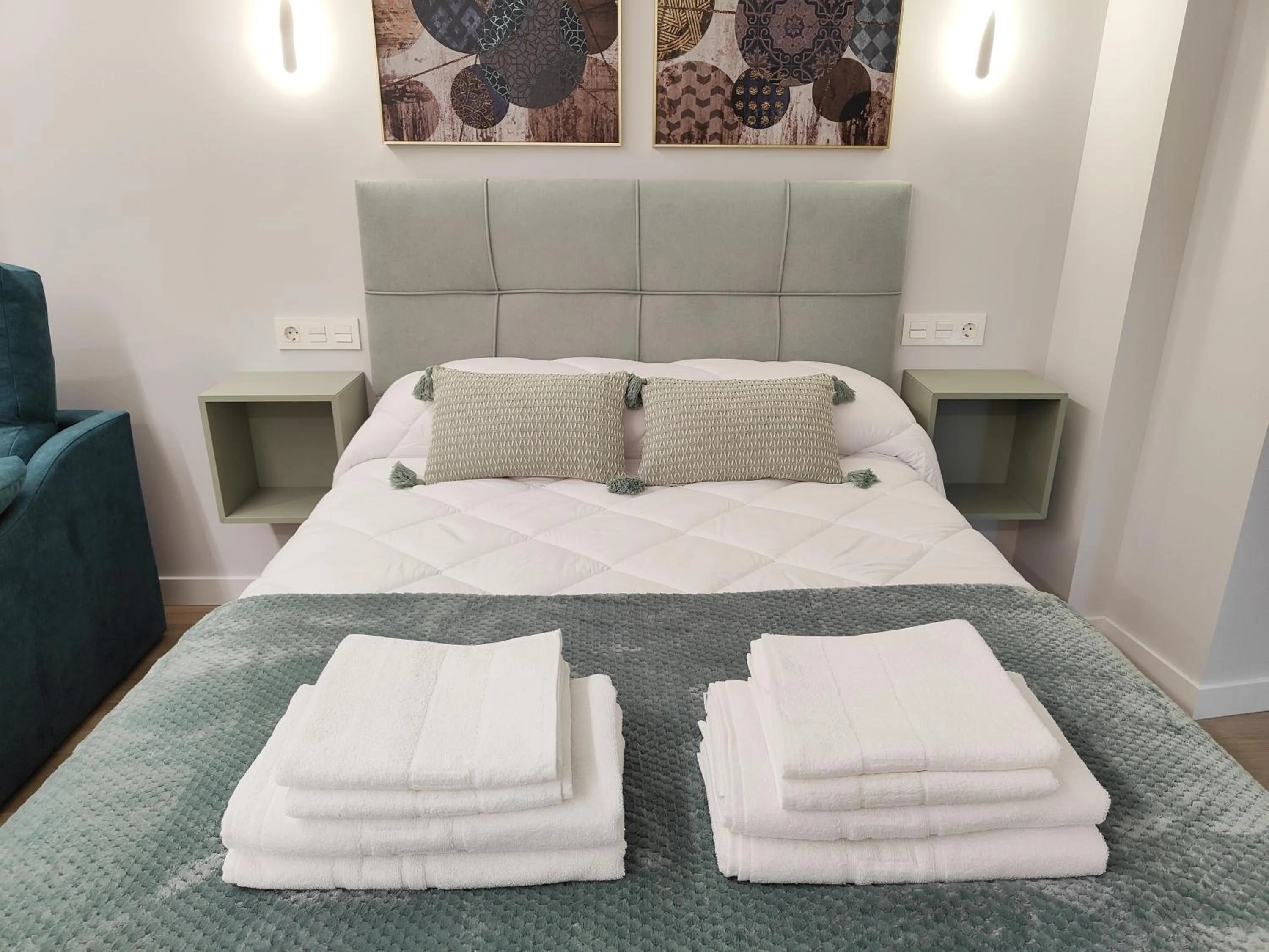 Bed in Apartamentos Centro Oviedo Caveda