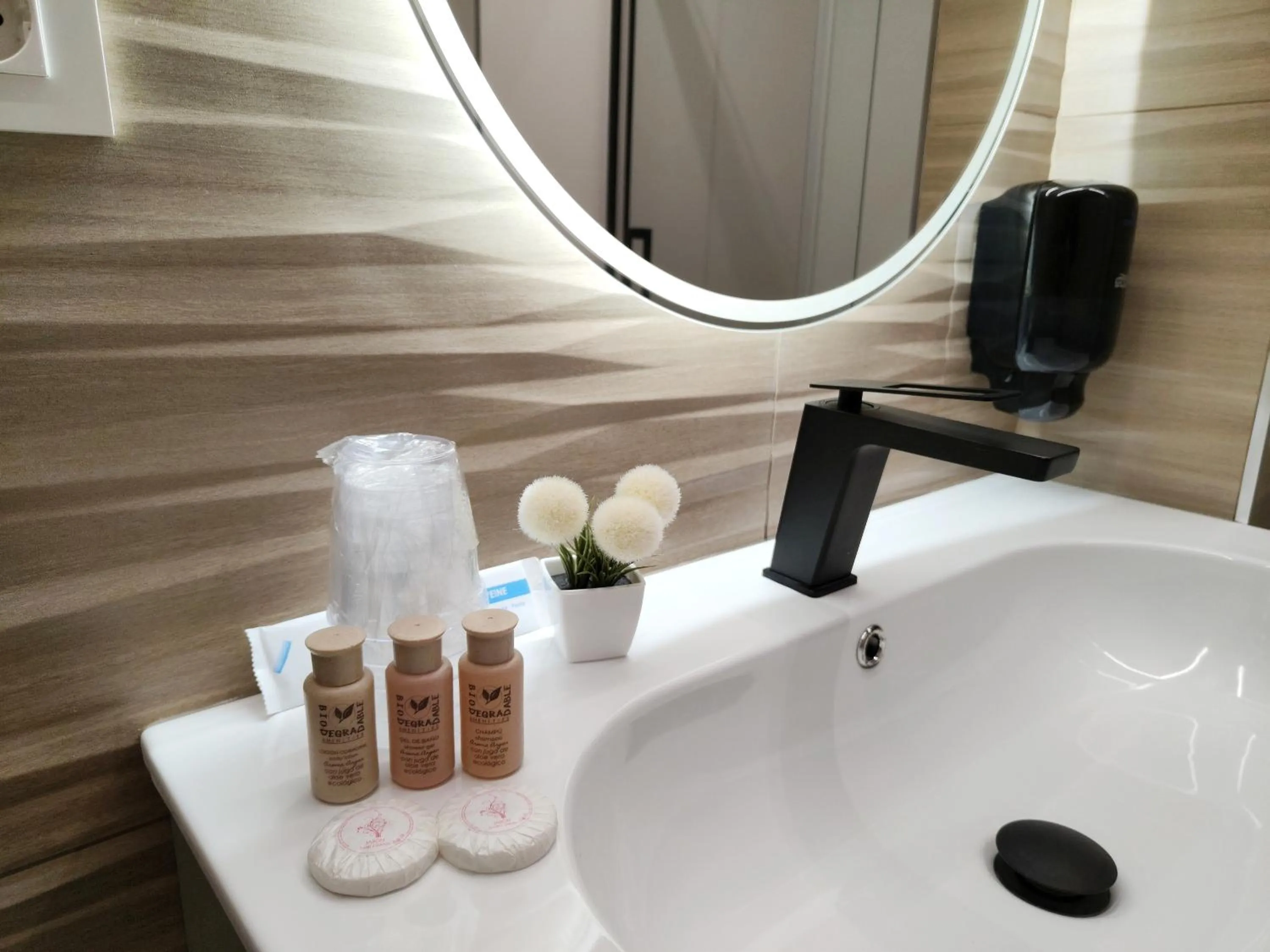 Bathroom in Apartamentos Centro Oviedo Caveda