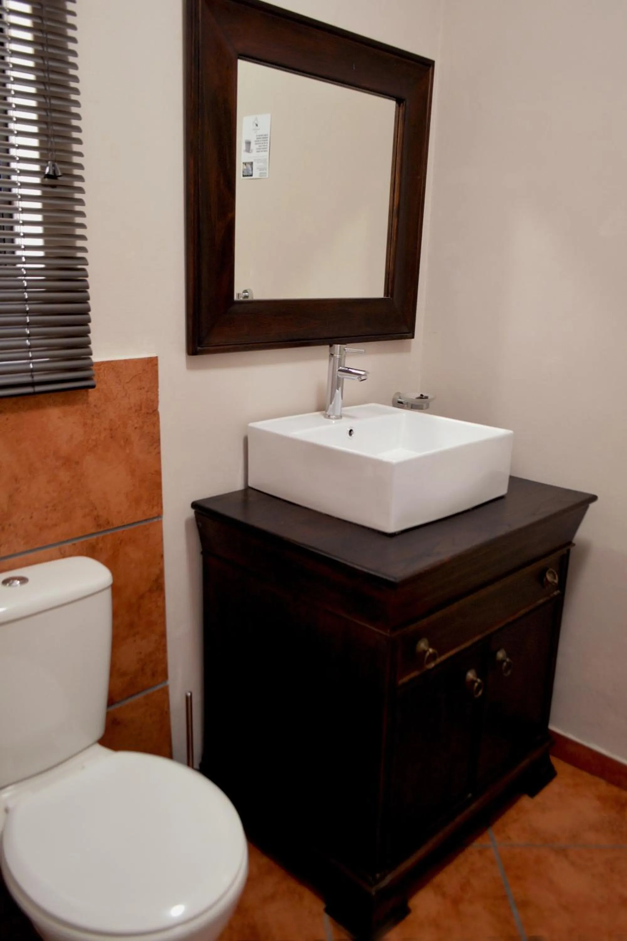 Bathroom in Barnstormers Rest