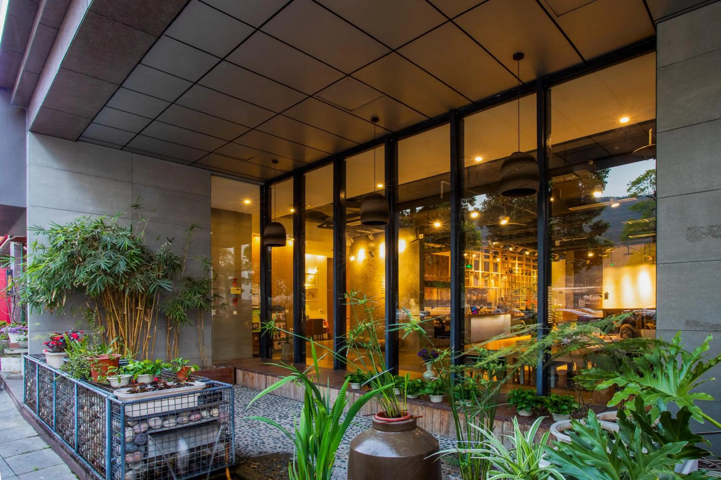 Property building in Wuyu Hotel Chongqing Southwest University & Jialing Riverside