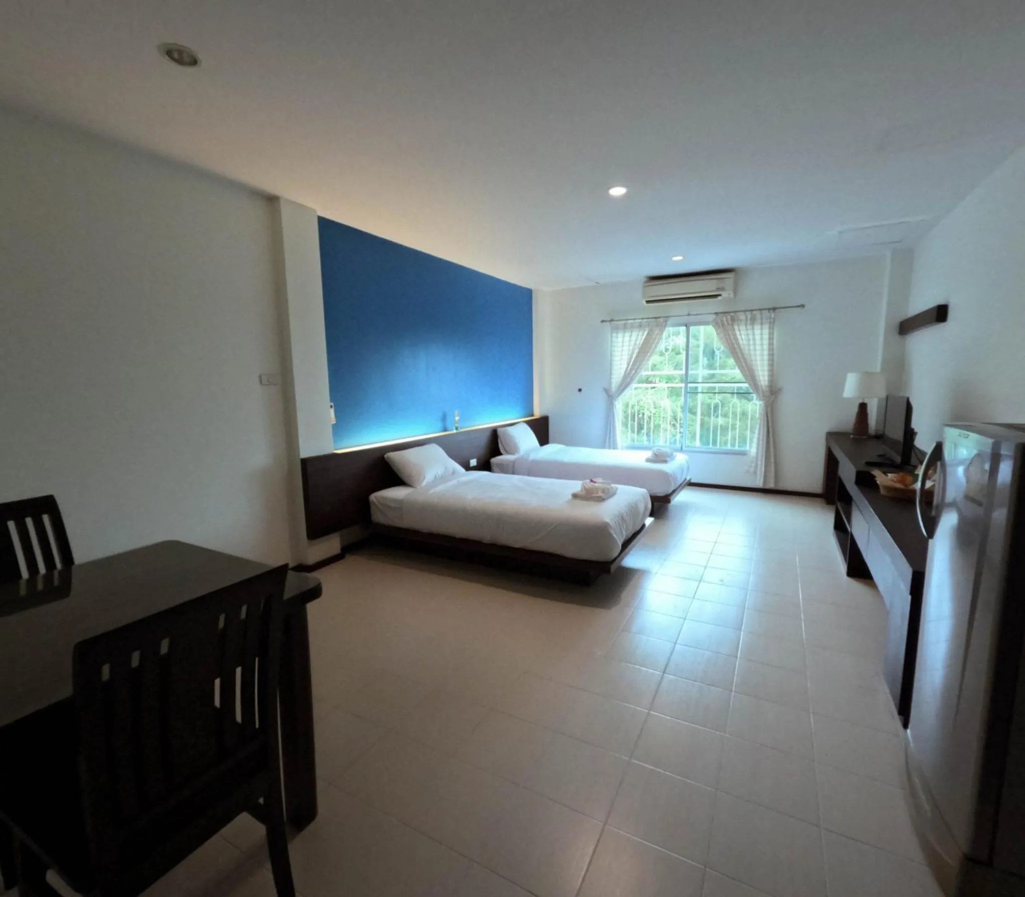 Photo of the whole room in Le Ranong Bistro Hotel