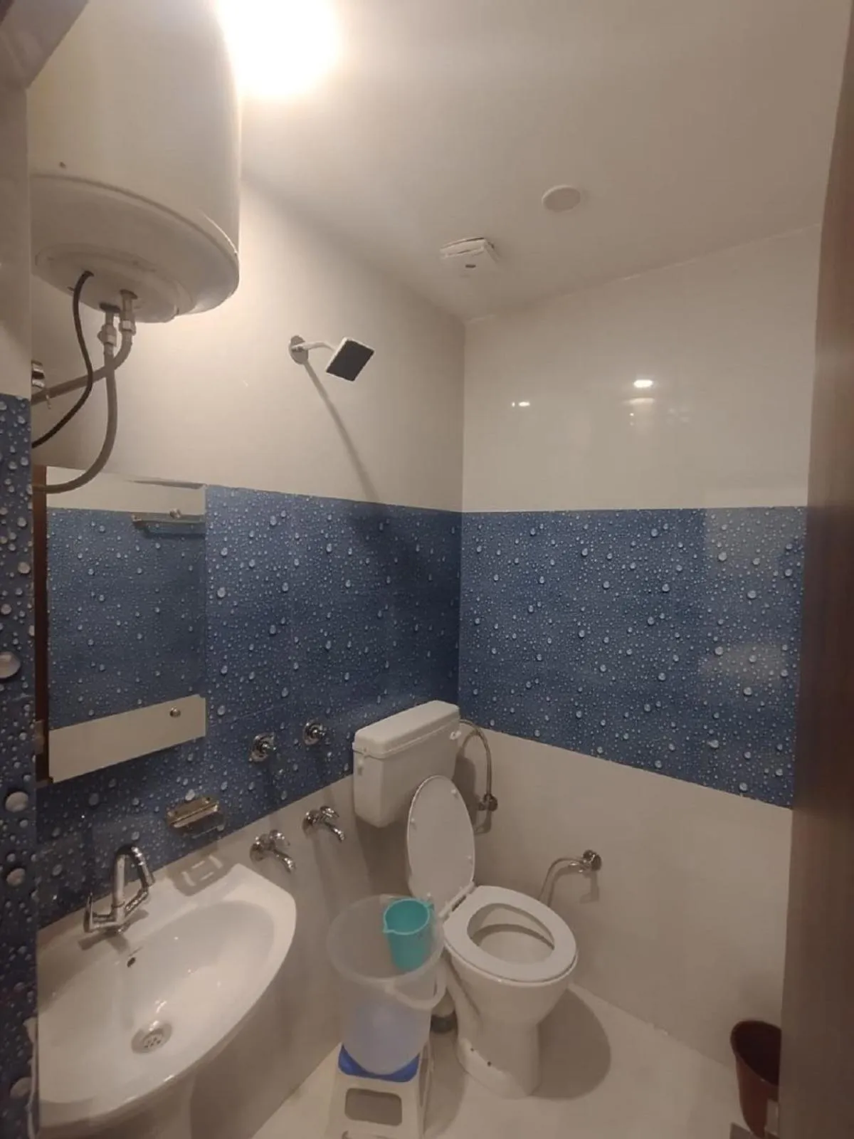 Shower in G L Palace