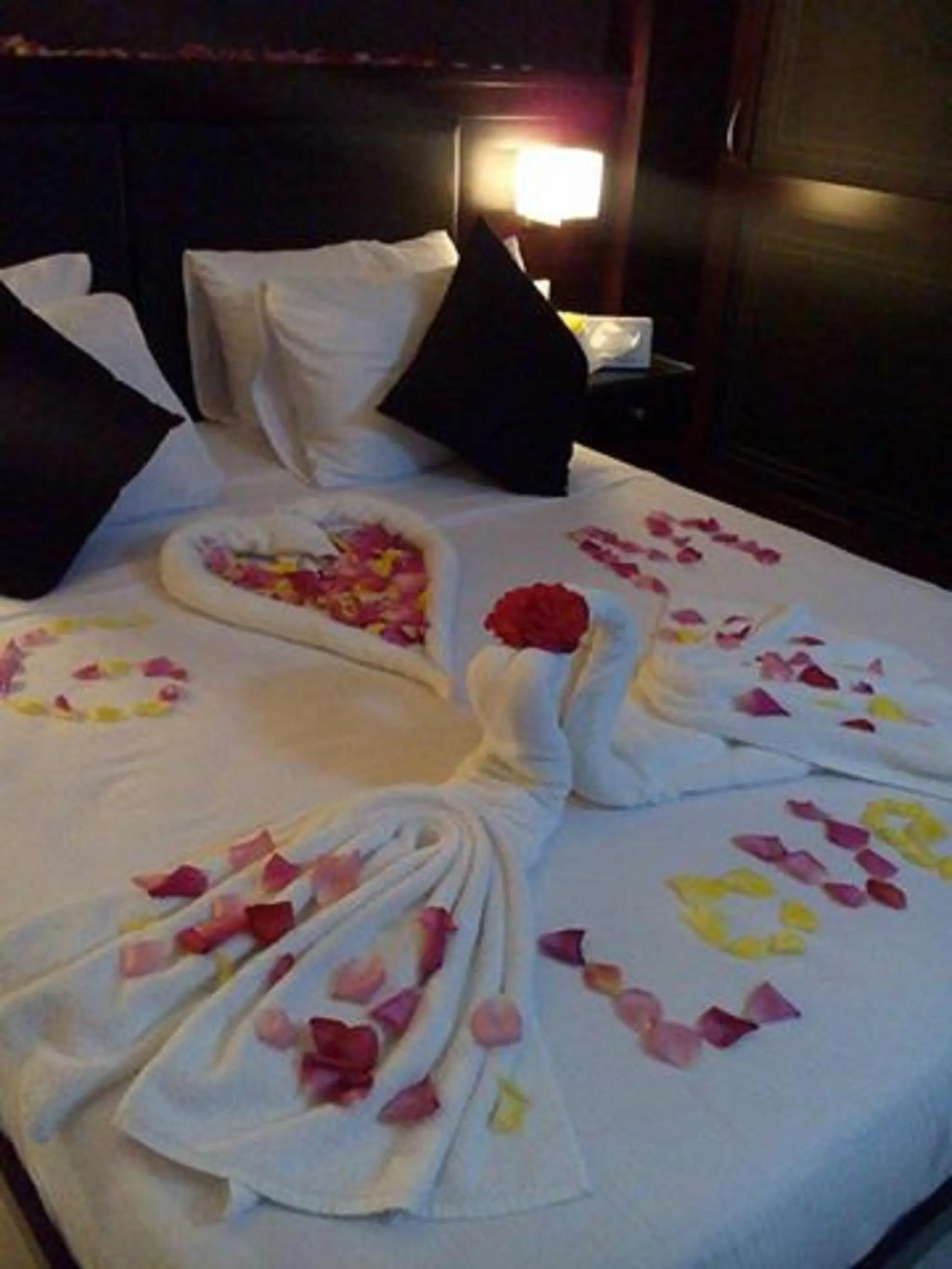 Decorative detail, Bed in Panacea Suites Hotel