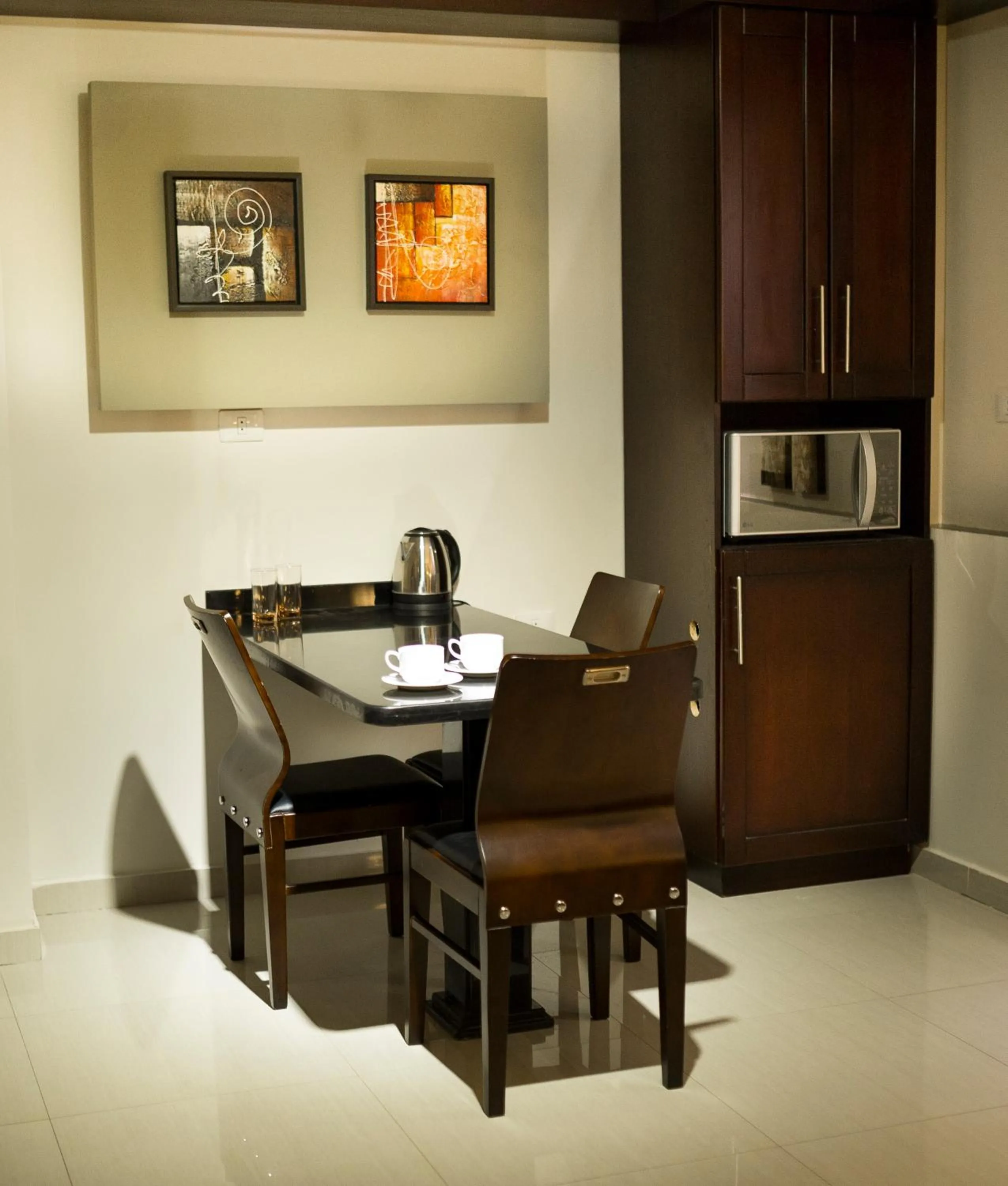 Coffee/tea facilities in Panacea Suites Hotel