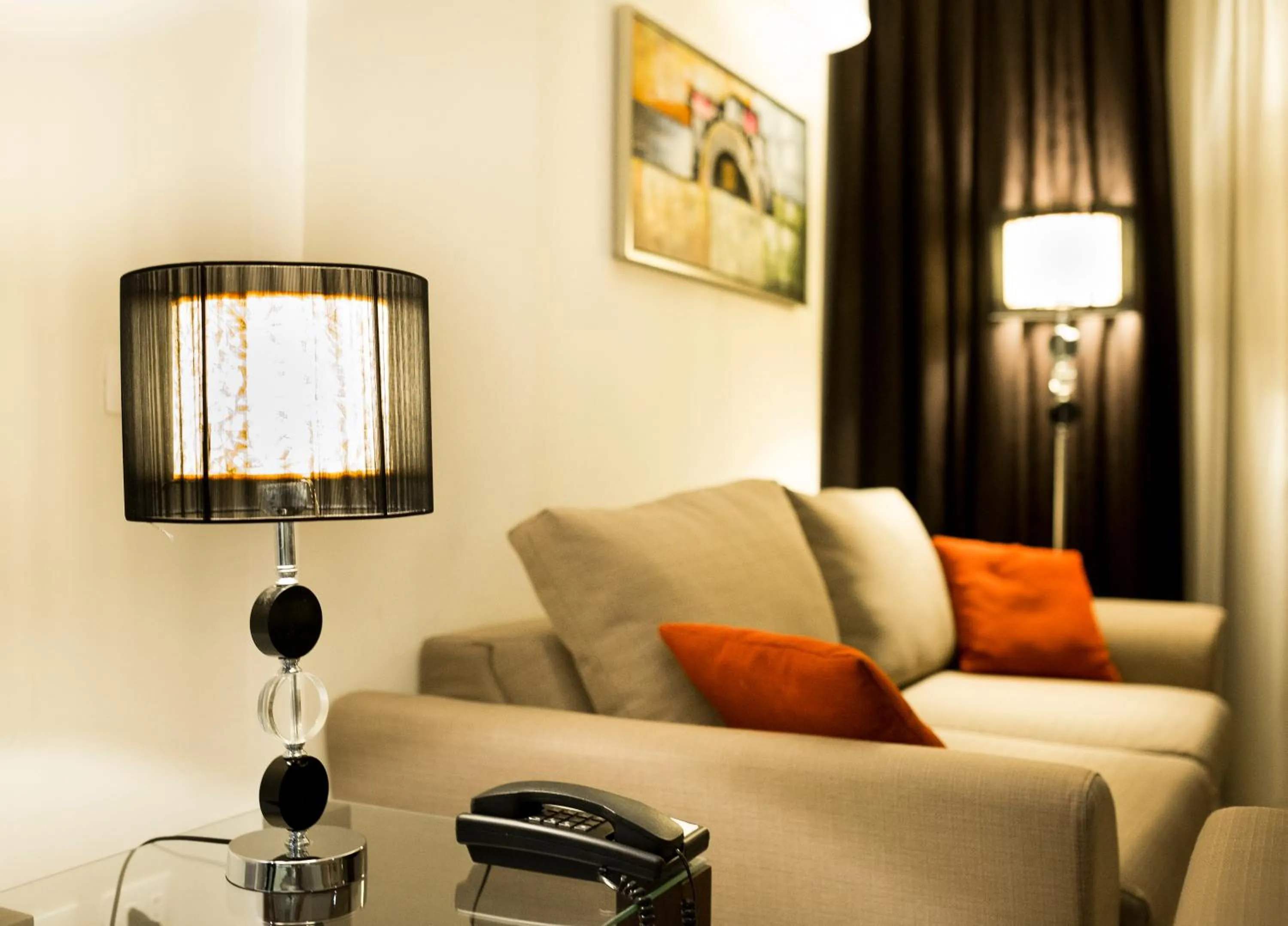 TV and multimedia in Panacea Suites Hotel