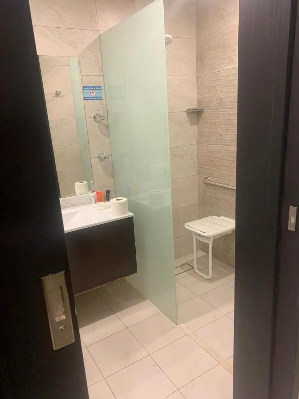 لي لي جراند للشقق المخدومة - درجة اقتصادية