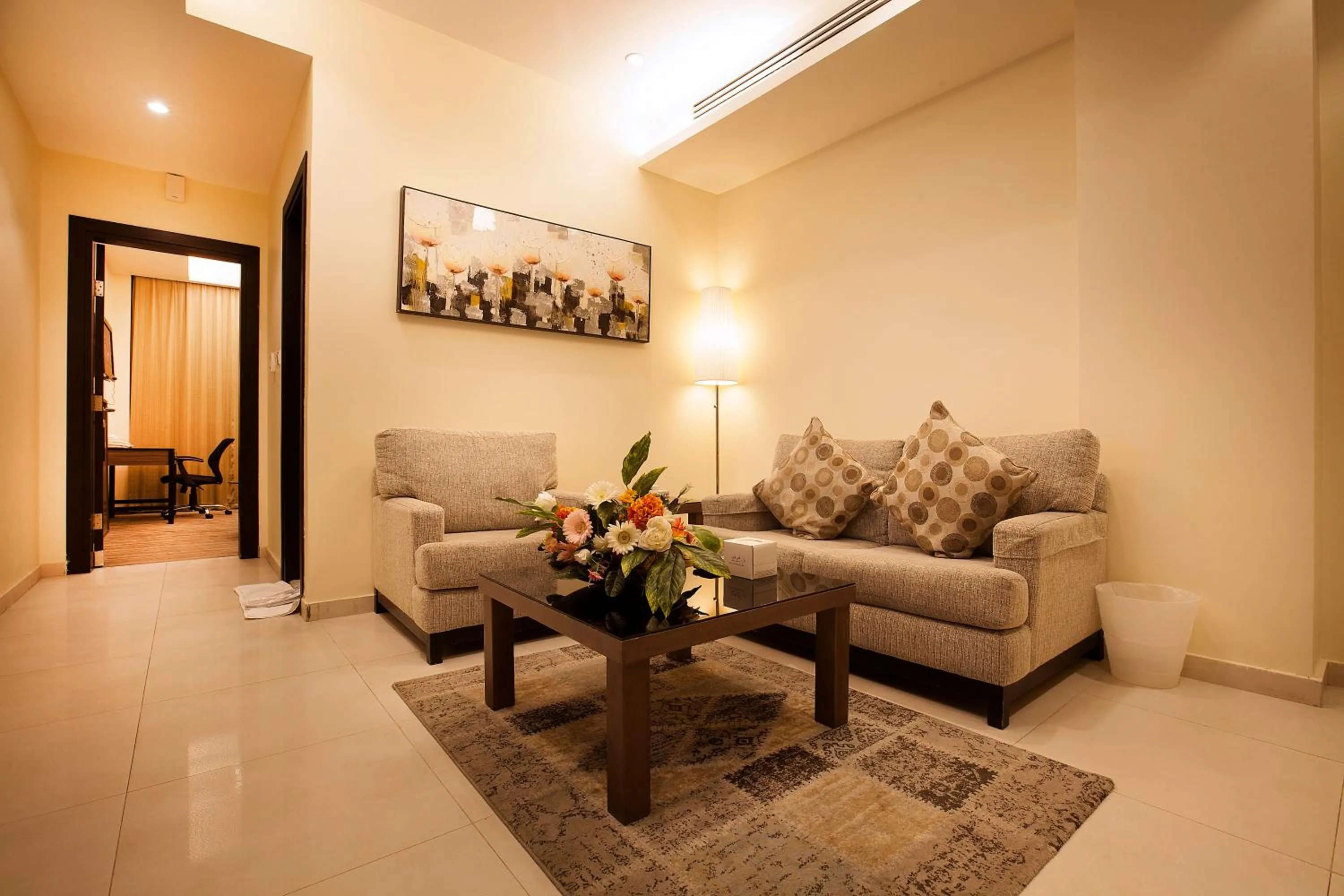 Living room in لي لي جراند للشقق المخدومة - درجة اقتصادية